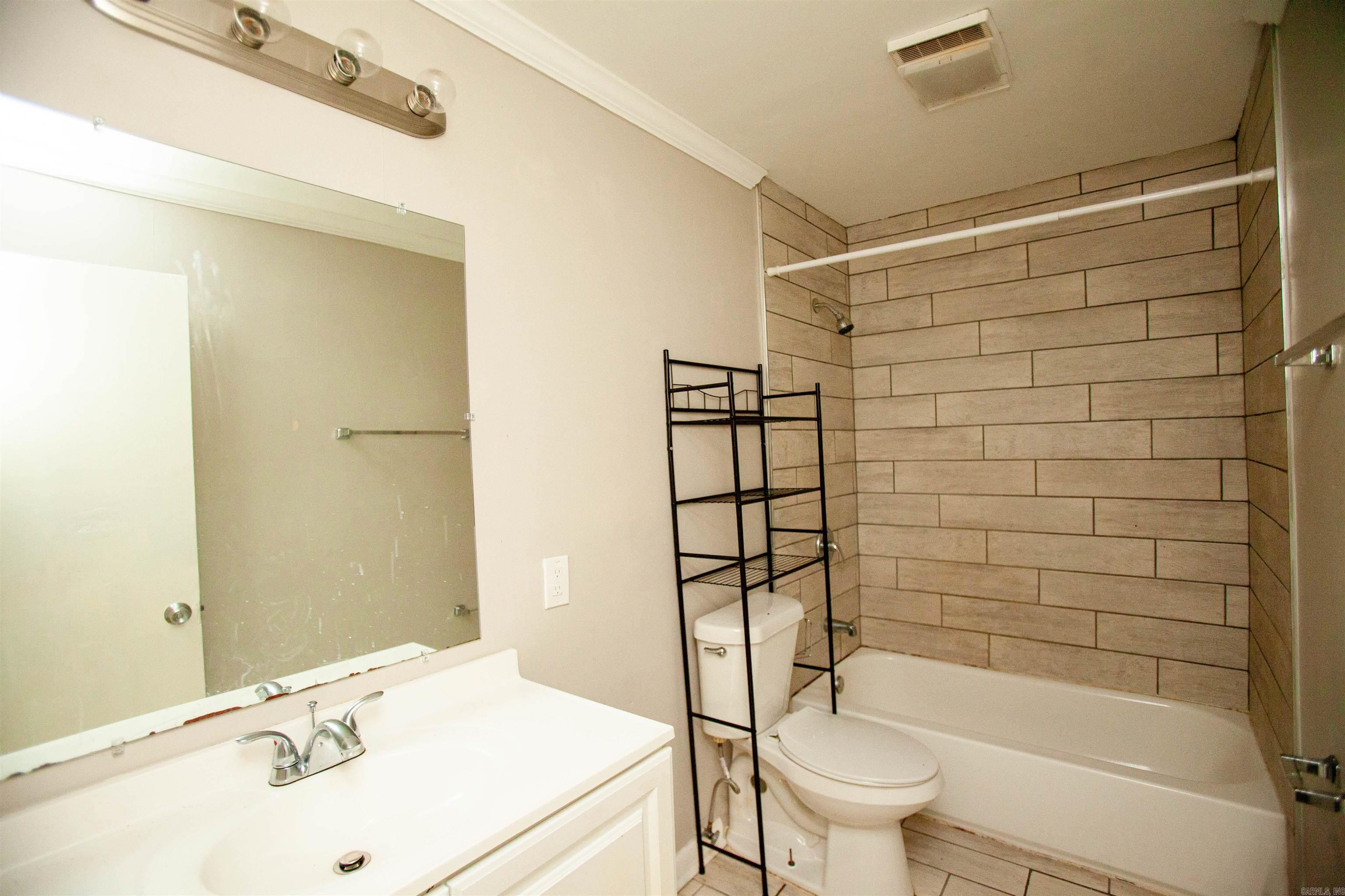 117 Laurel Street Property Photo 13