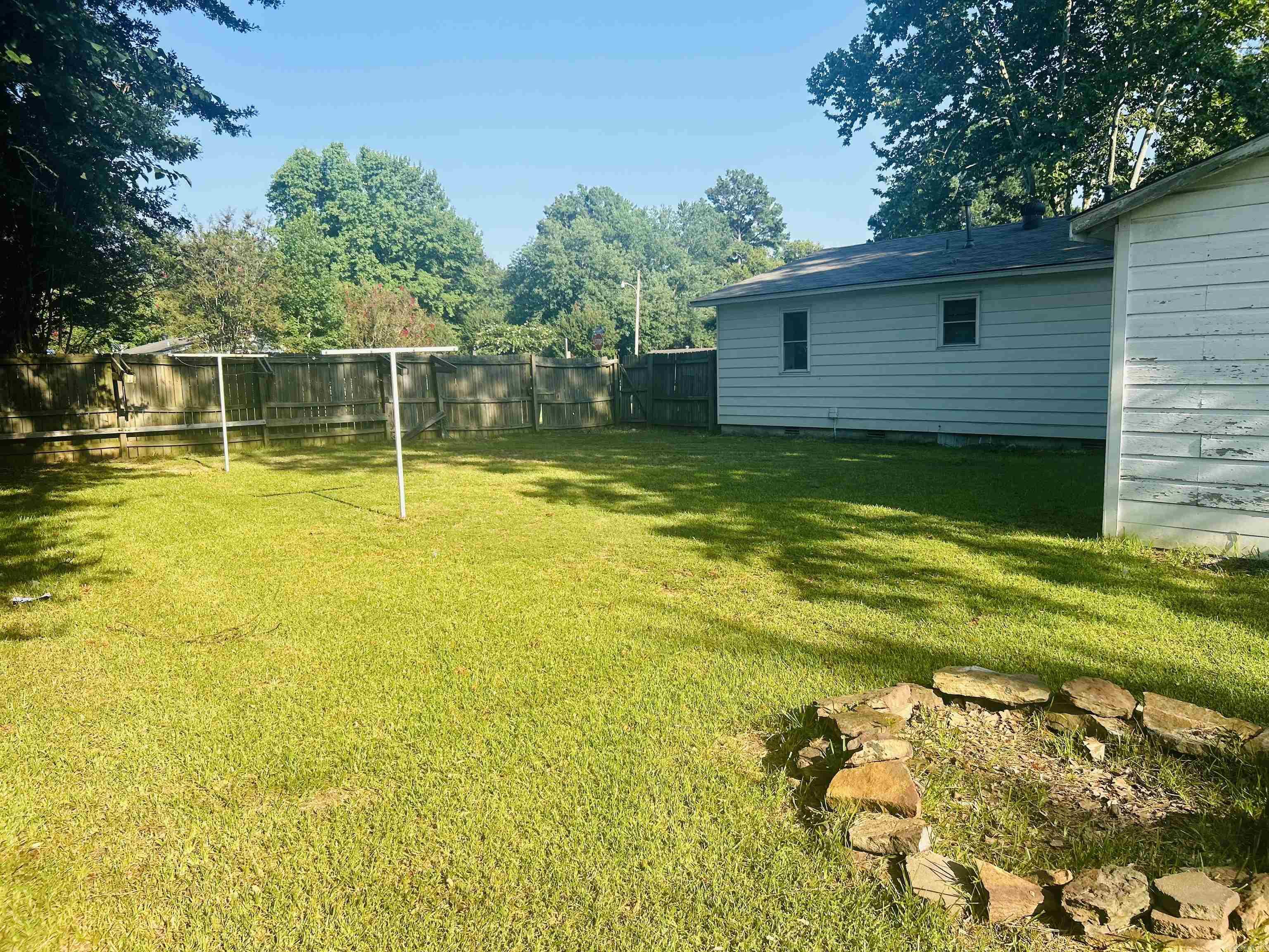 702 King Ave Property Photo 11