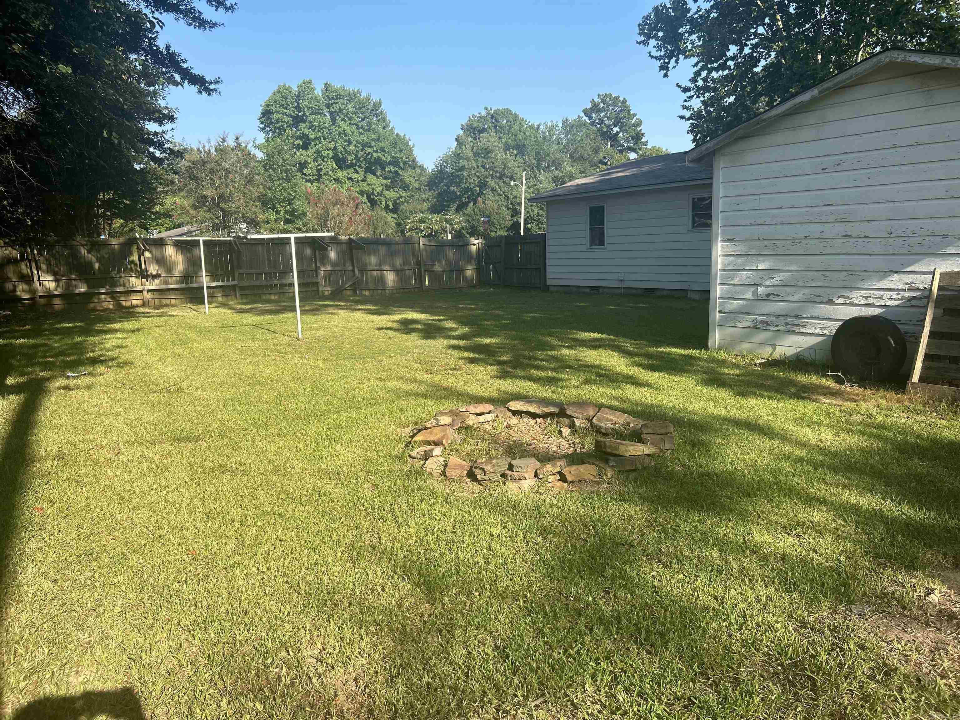 702 King Ave Property Photo 12