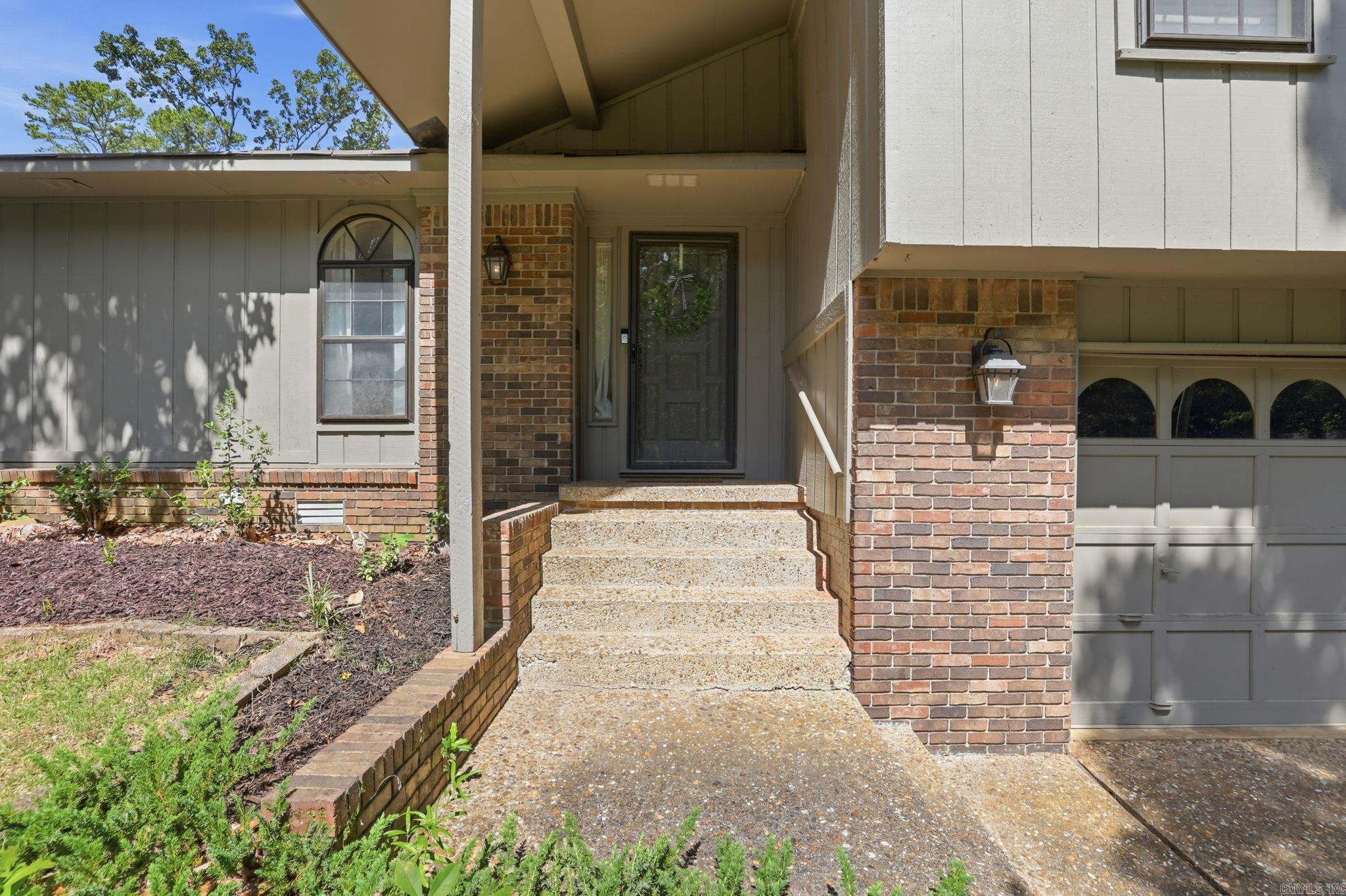 12 Kings Court Property Photo 6