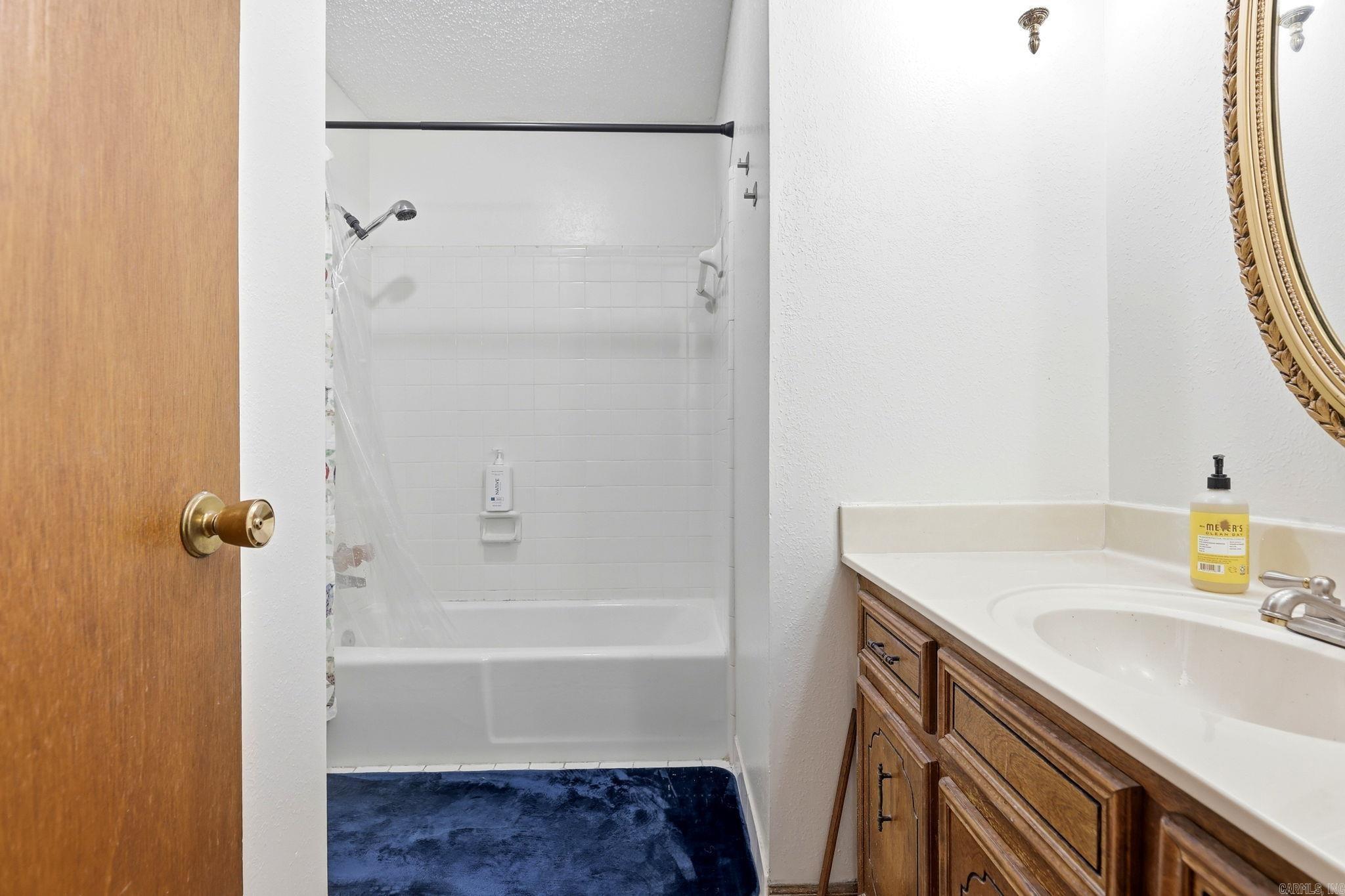 12 Kings Court Property Photo 23