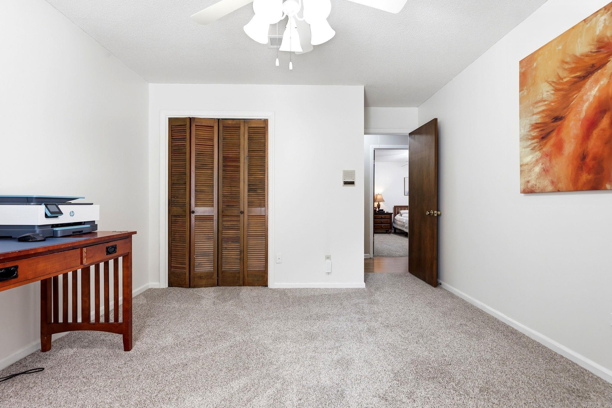 12 Kings Court Property Photo 26