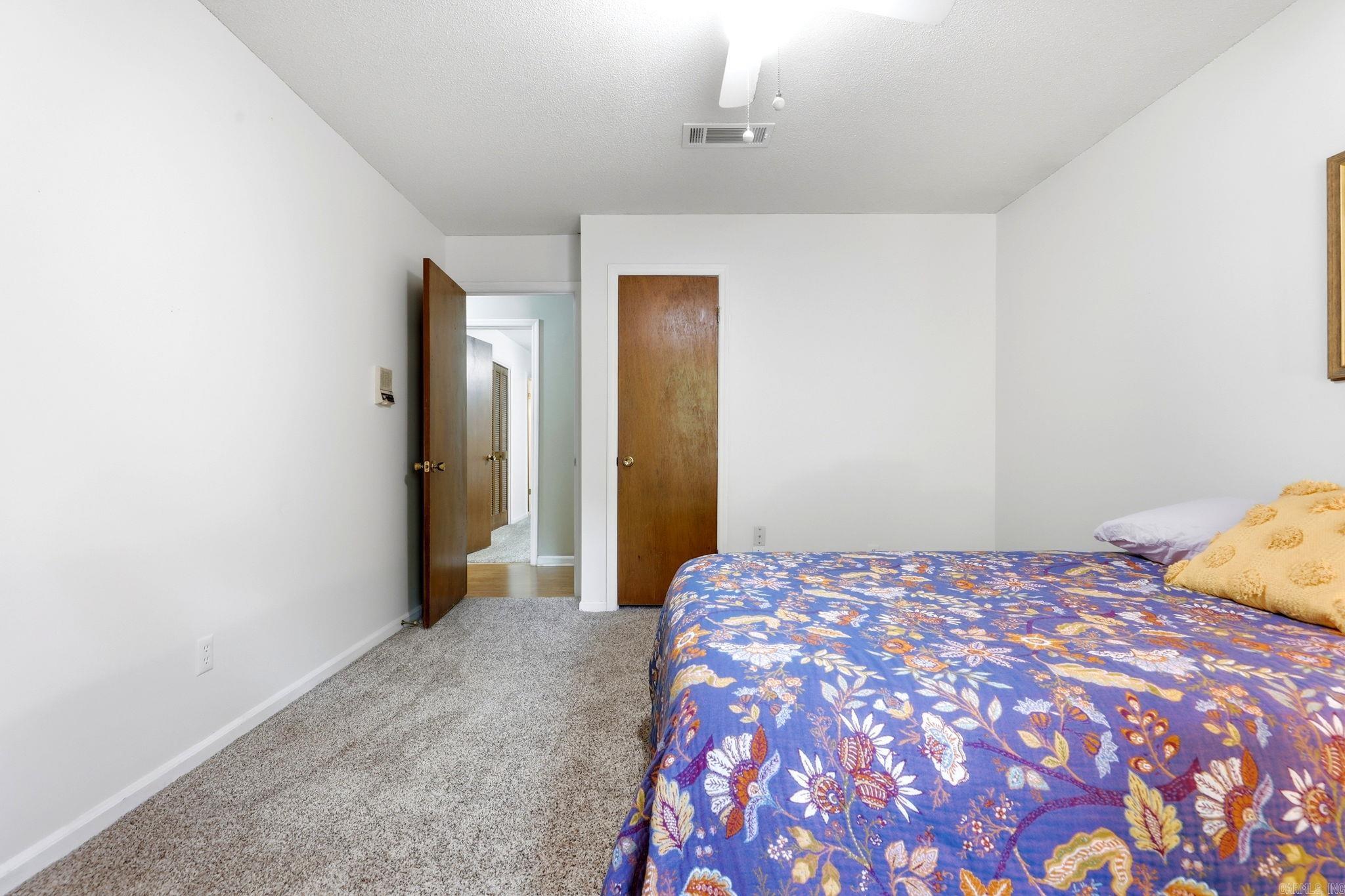 12 Kings Court Property Photo 28