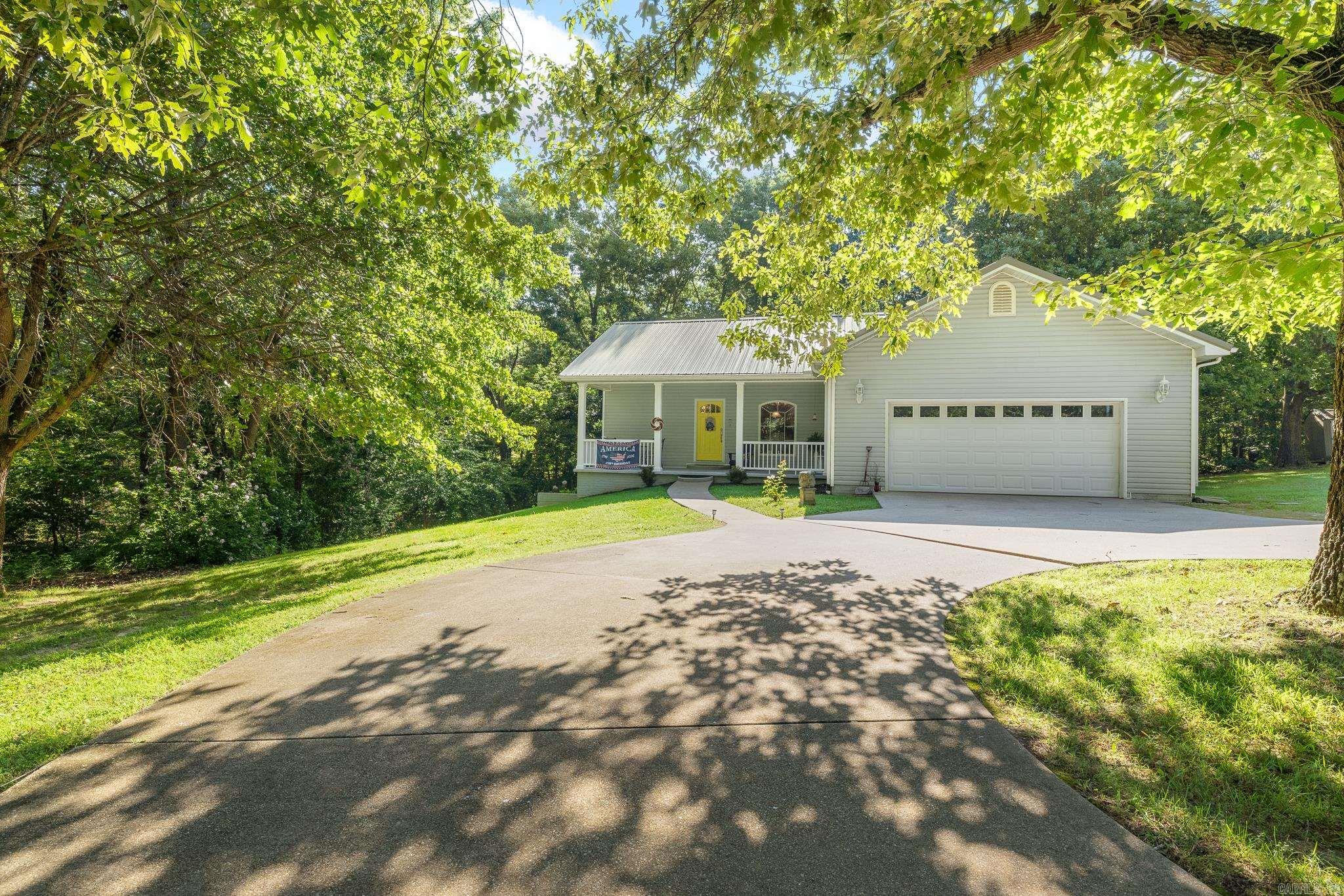 416 Meadow Lark Drive Property Photo 2