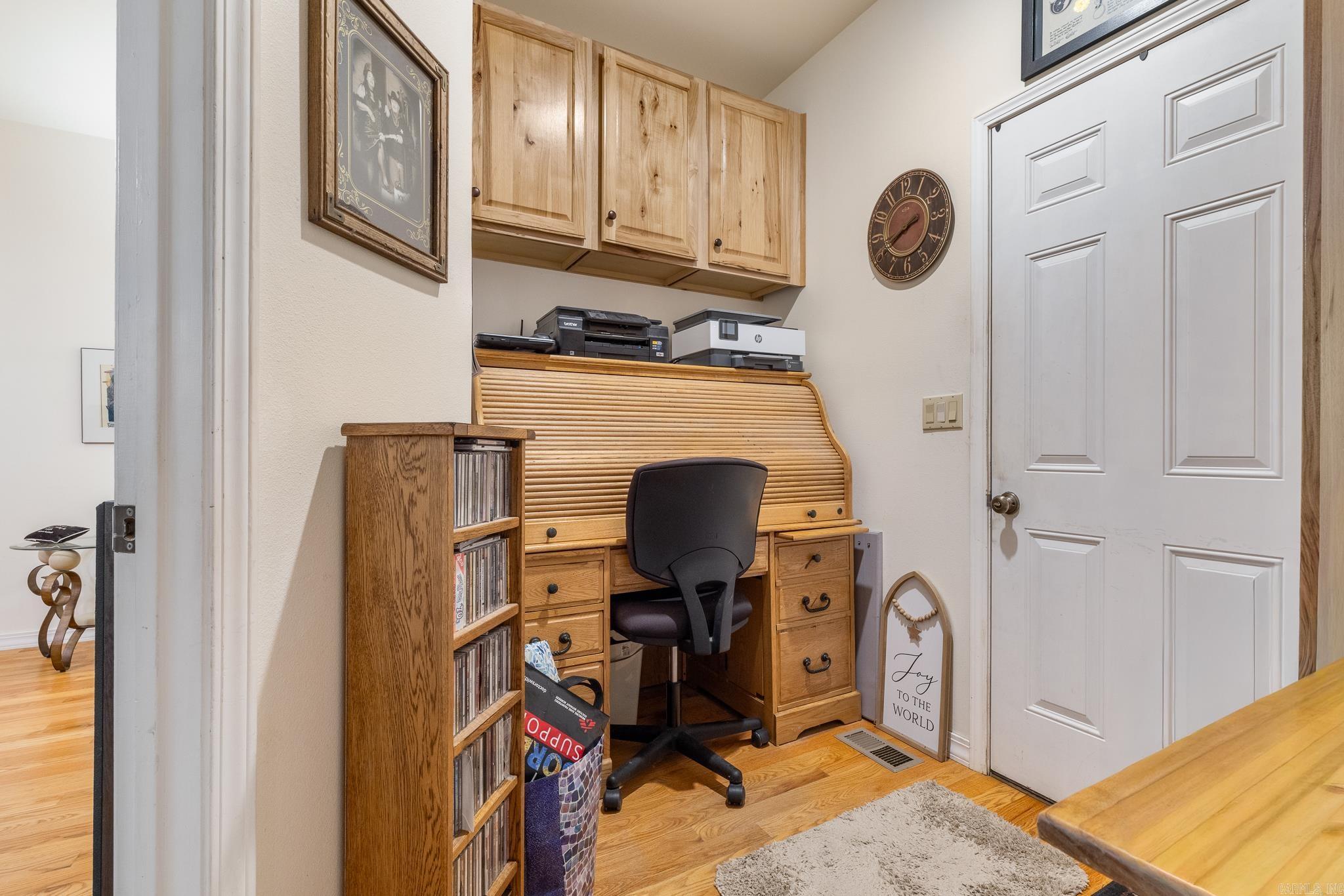 416 Meadow Lark Drive Property Photo 11