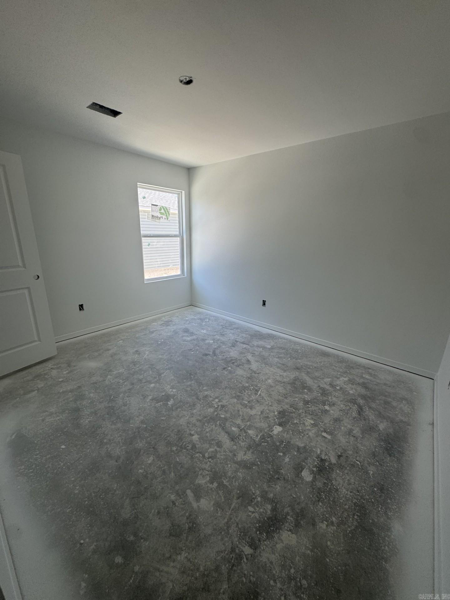 6096 Croft Avenue Property Photo 10