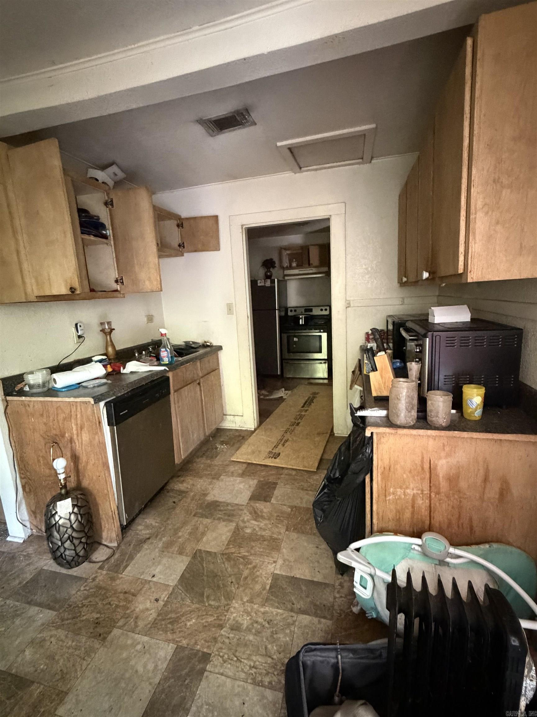 1405 W Washington Property Photo 6