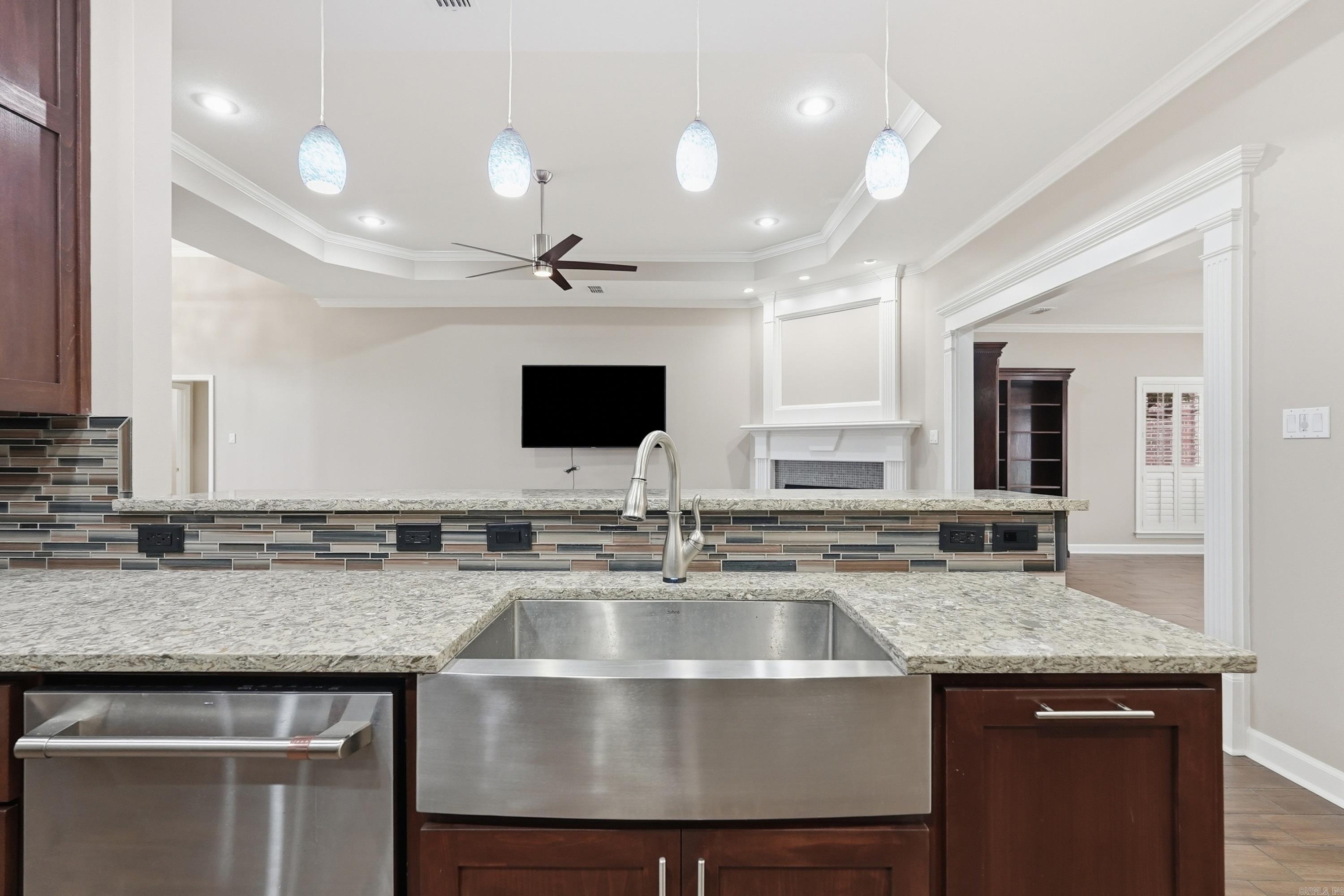 5053 Silver Oak Drive Property Photo 10