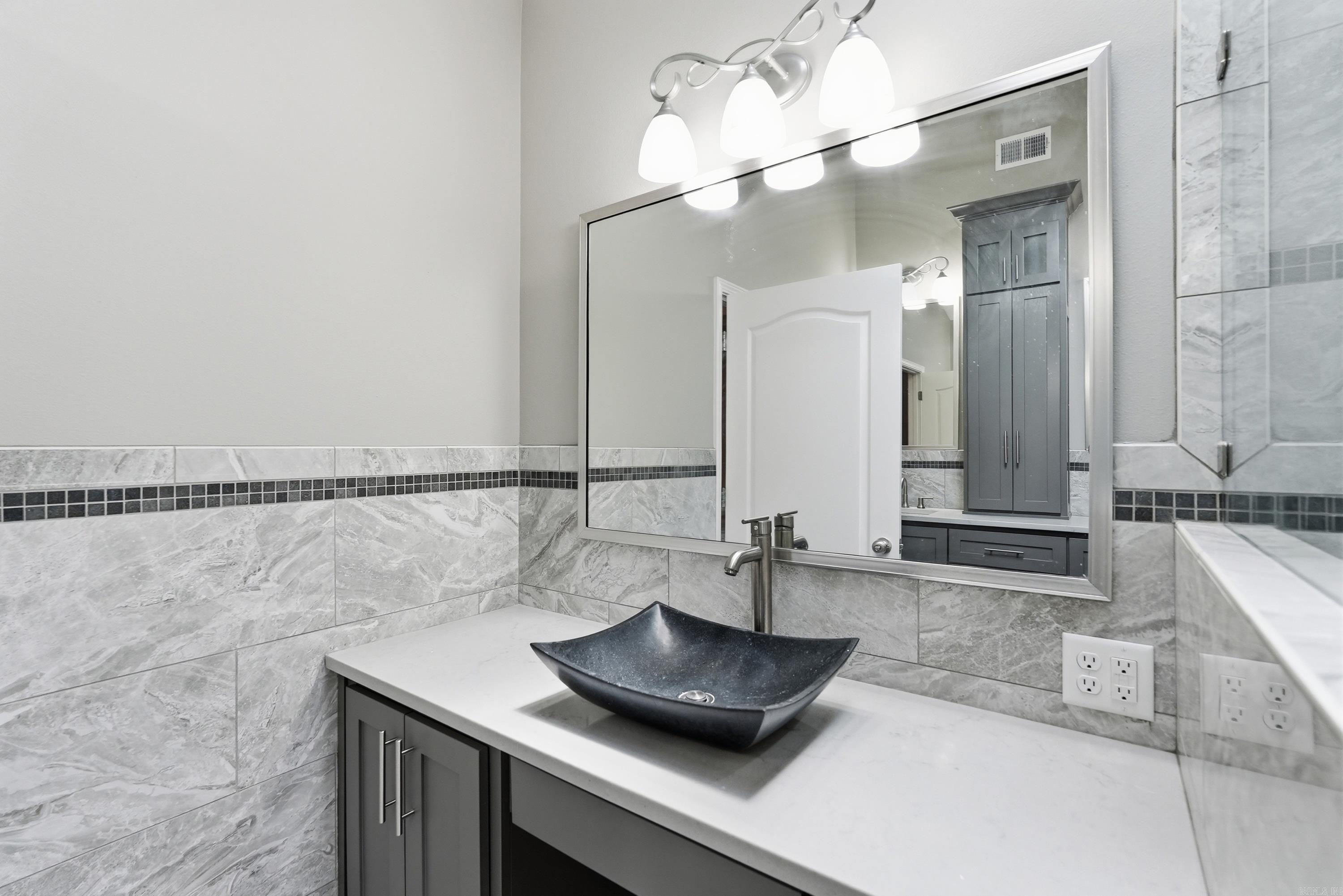 5053 Silver Oak Drive Property Photo 21