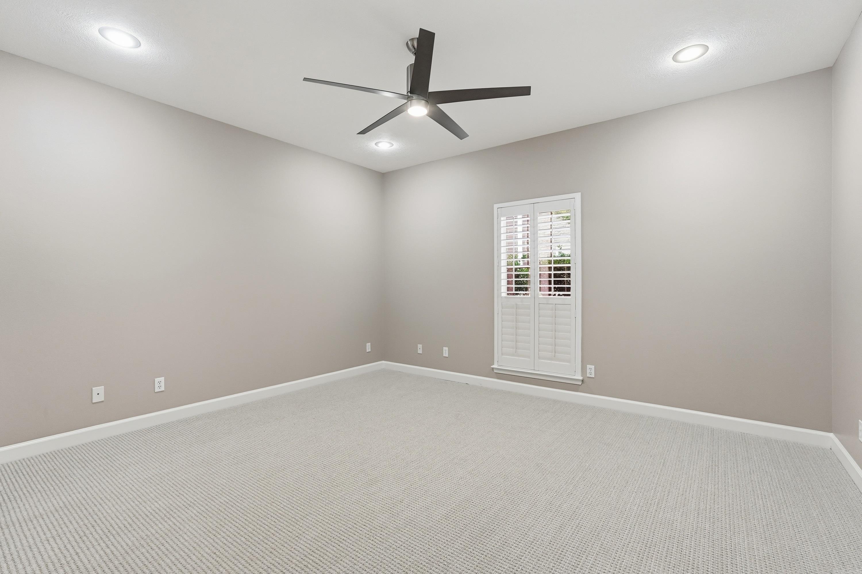 5053 Silver Oak Drive Property Photo 34