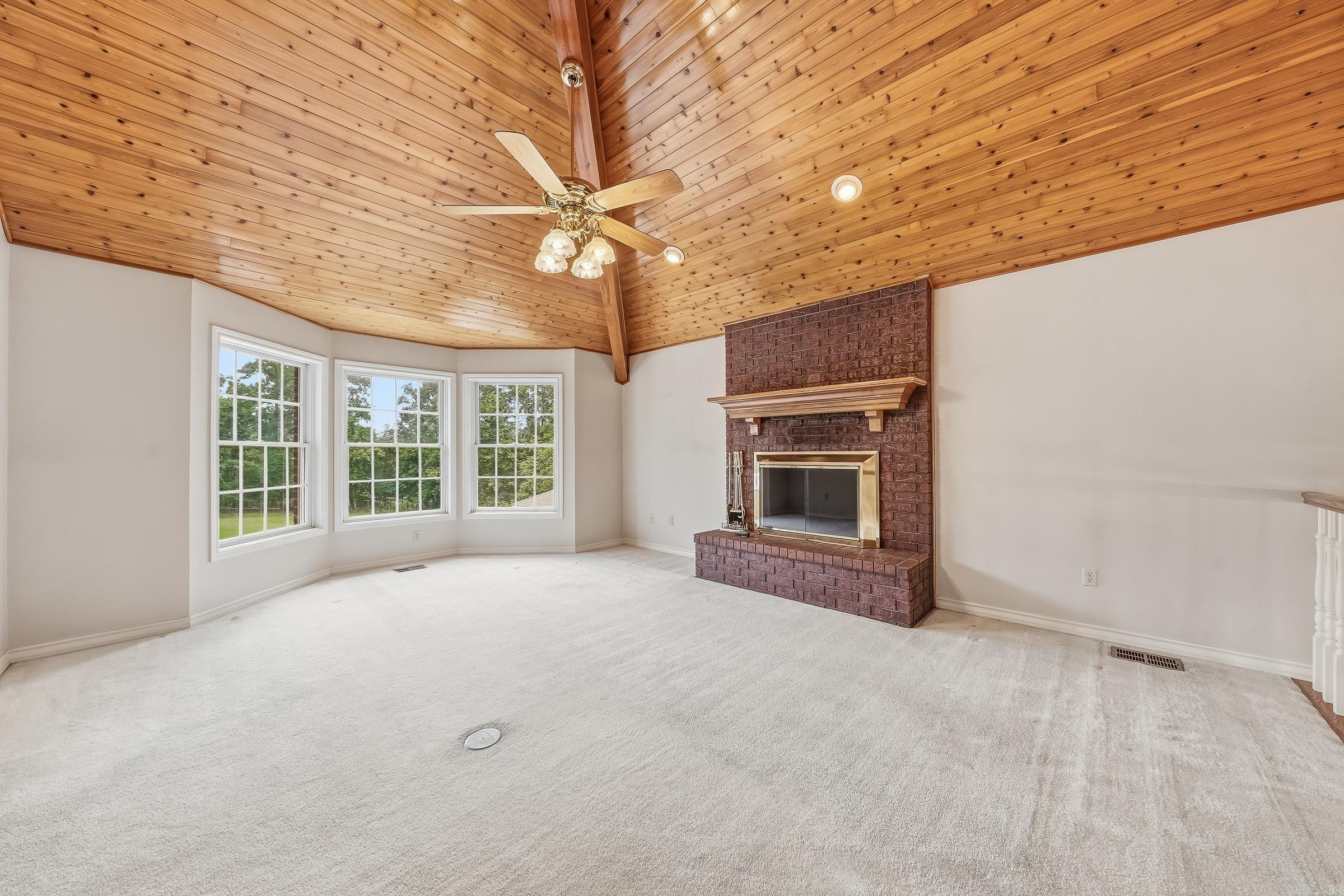 161 White Tail Drive Property Photo 9