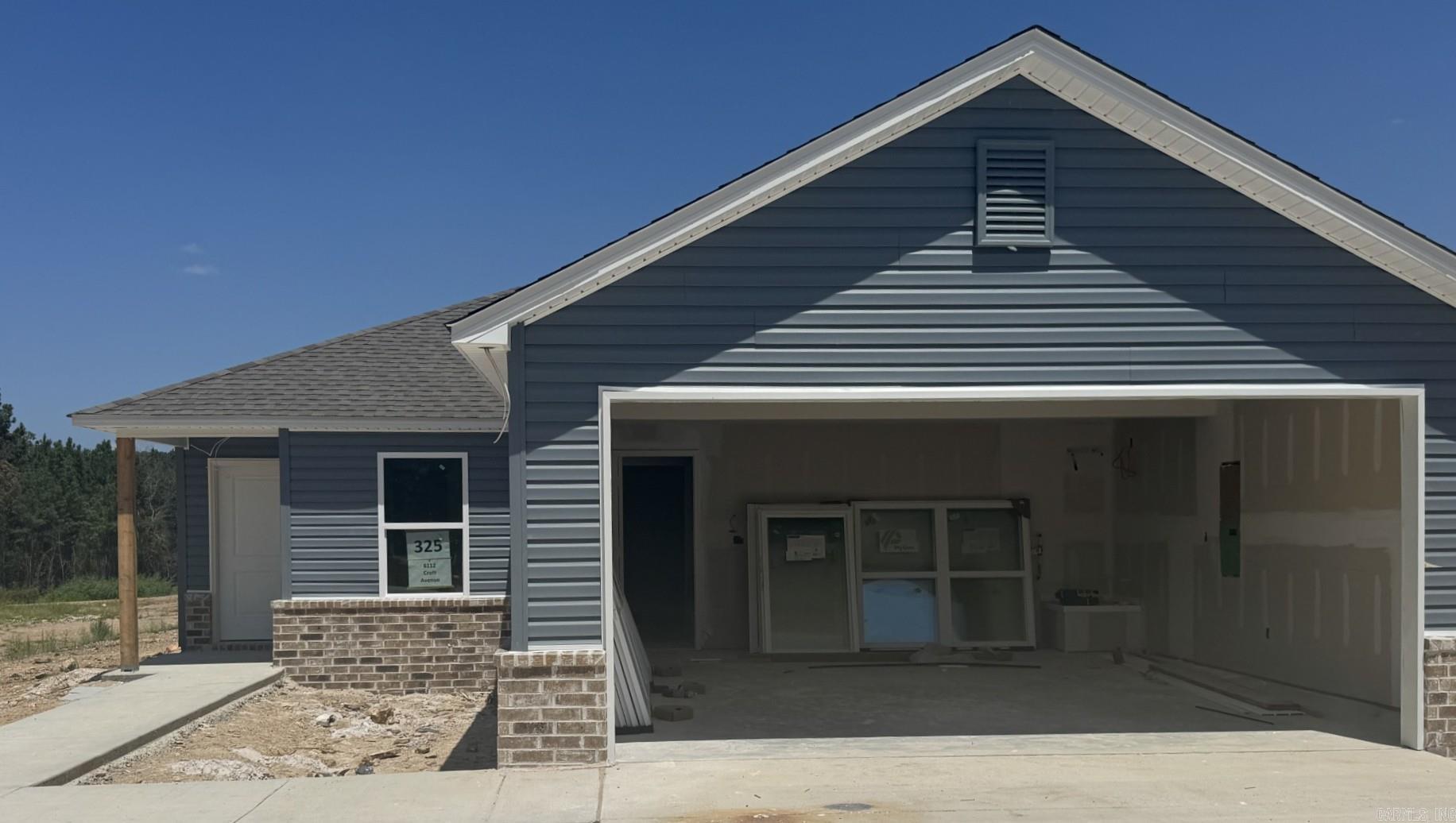 6112 Croft Avenue Property Photo 1