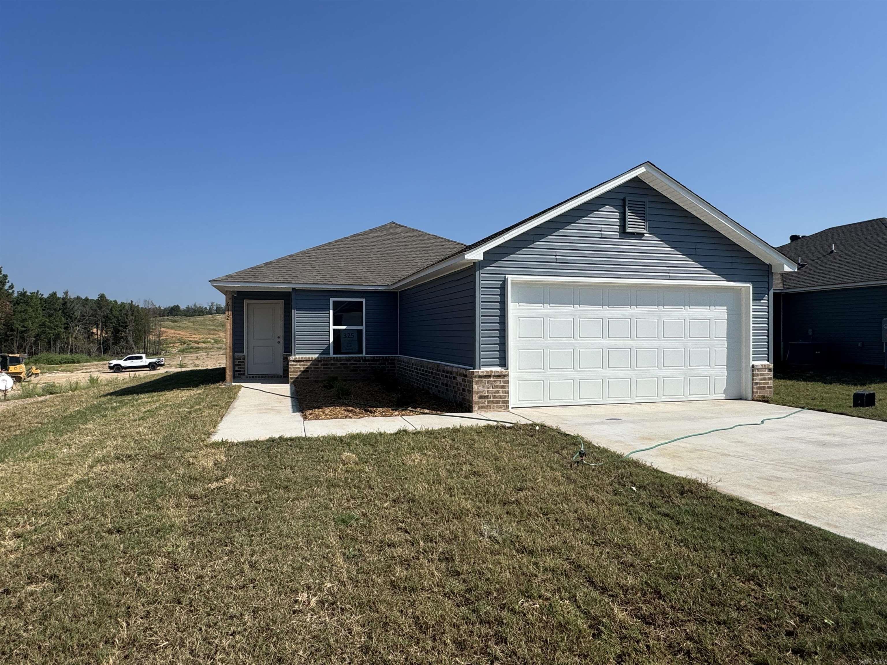 6112 Croft Avenue Property Photo 1
