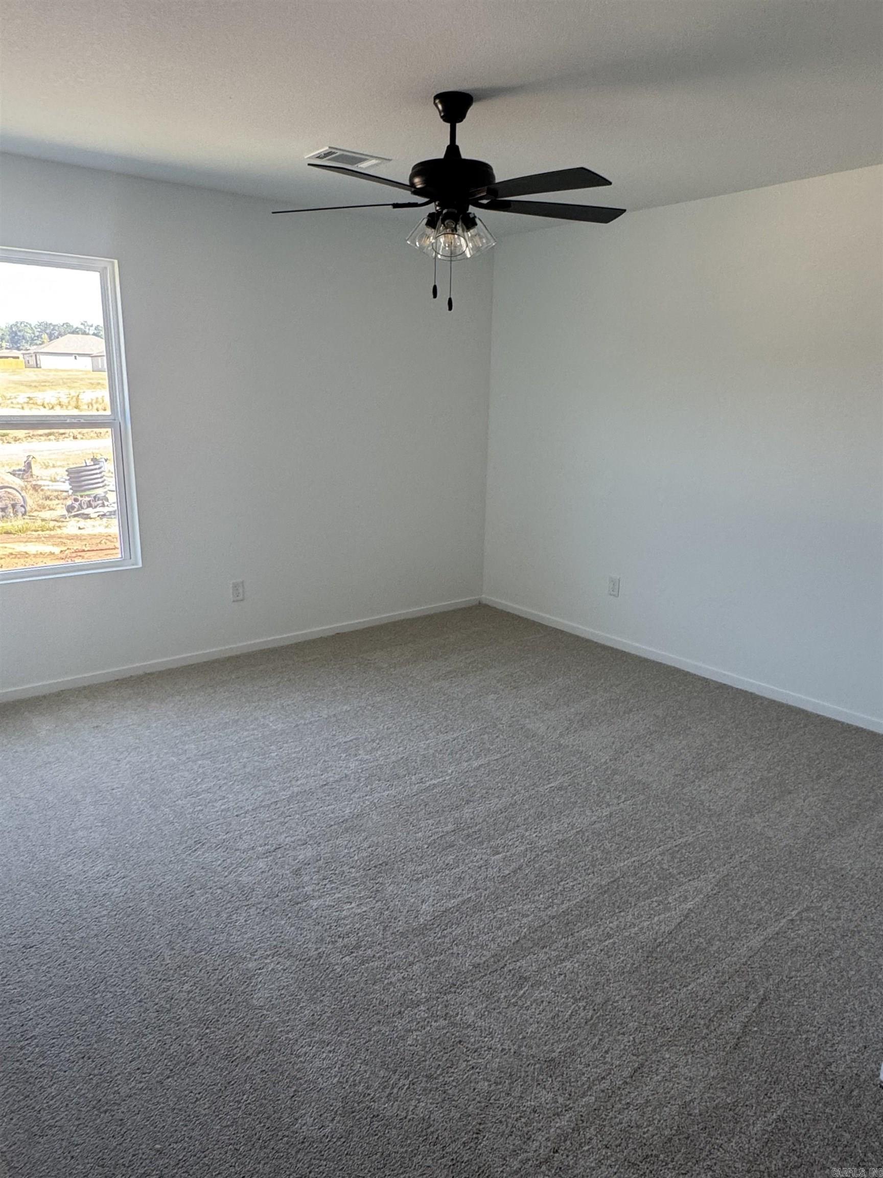 6112 Croft Avenue Property Photo 4