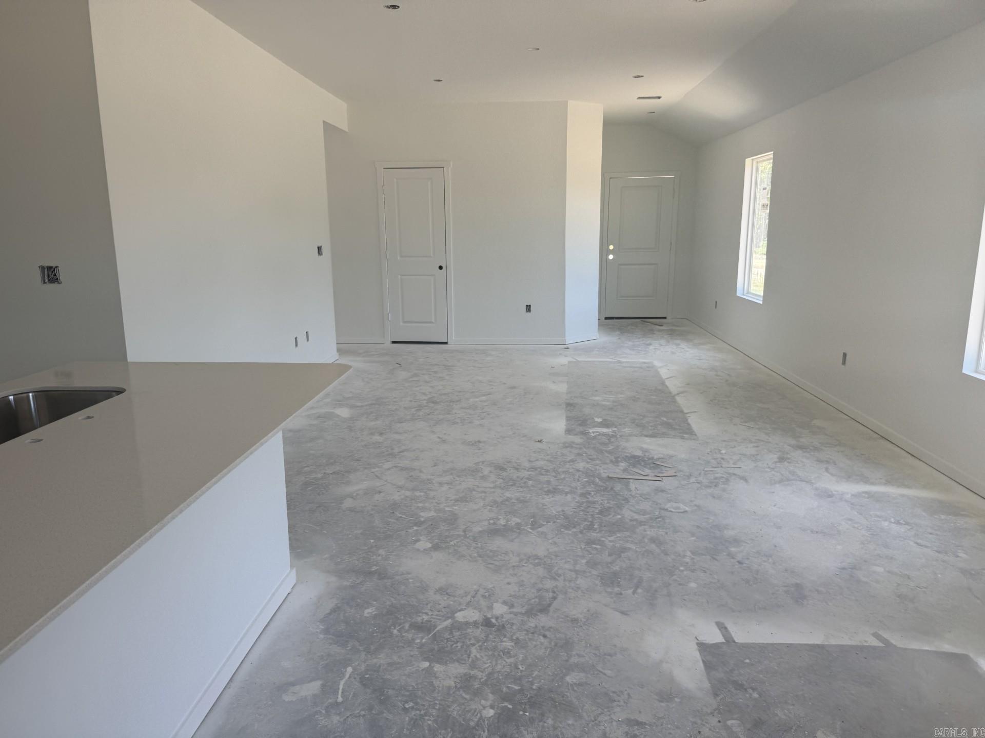 6112 Croft Avenue Property Photo 5