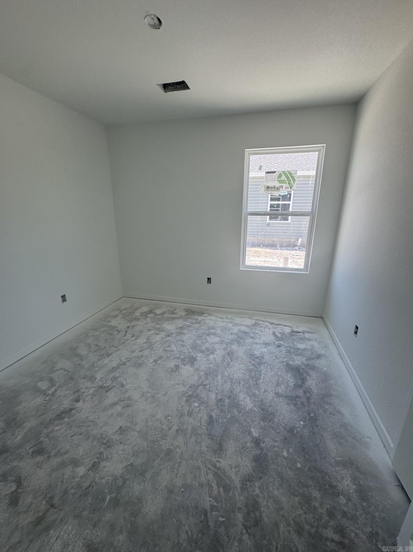 6112 Croft Avenue Property Photo 8