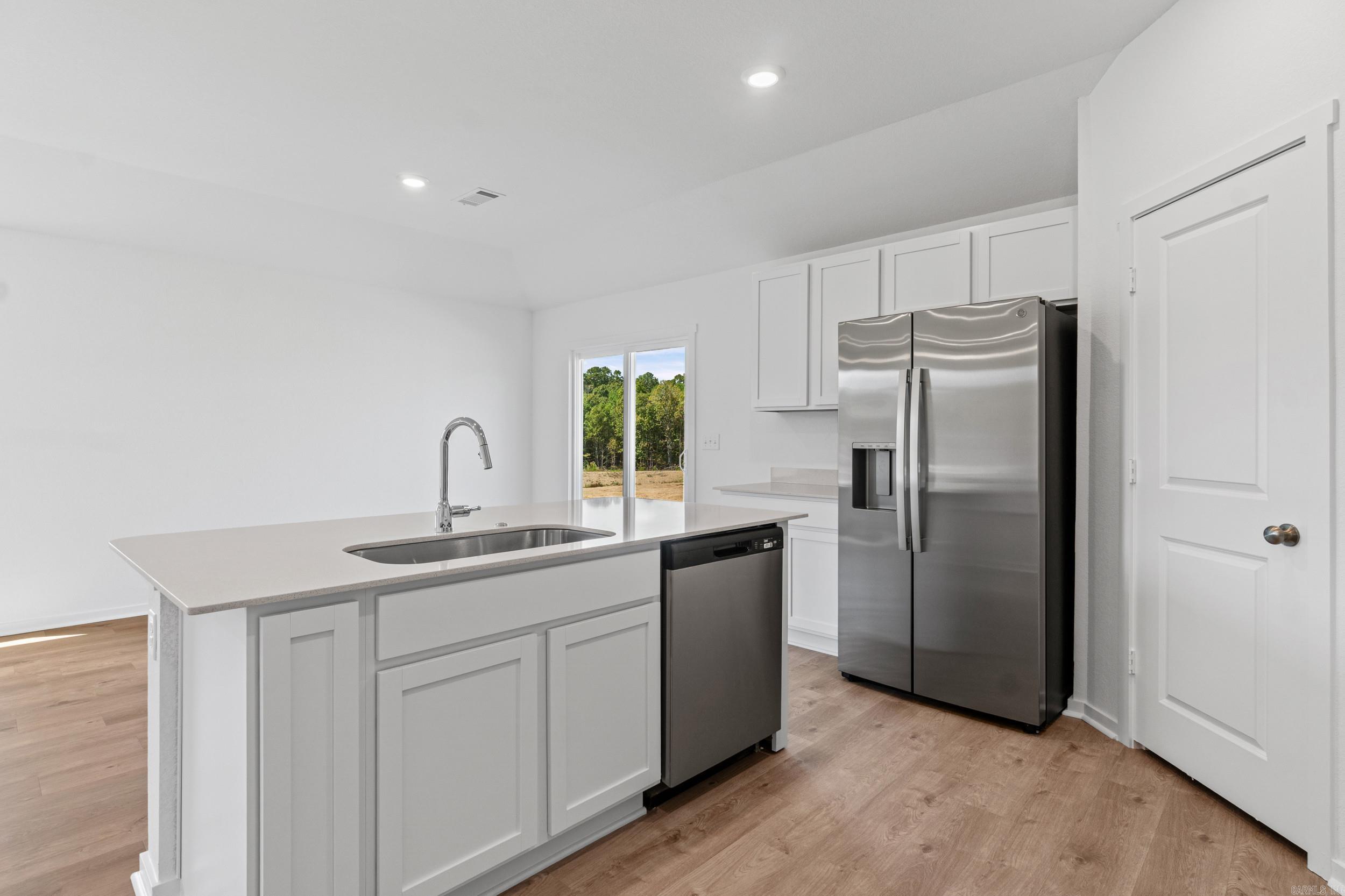 6112 Croft Avenue Property Photo 12