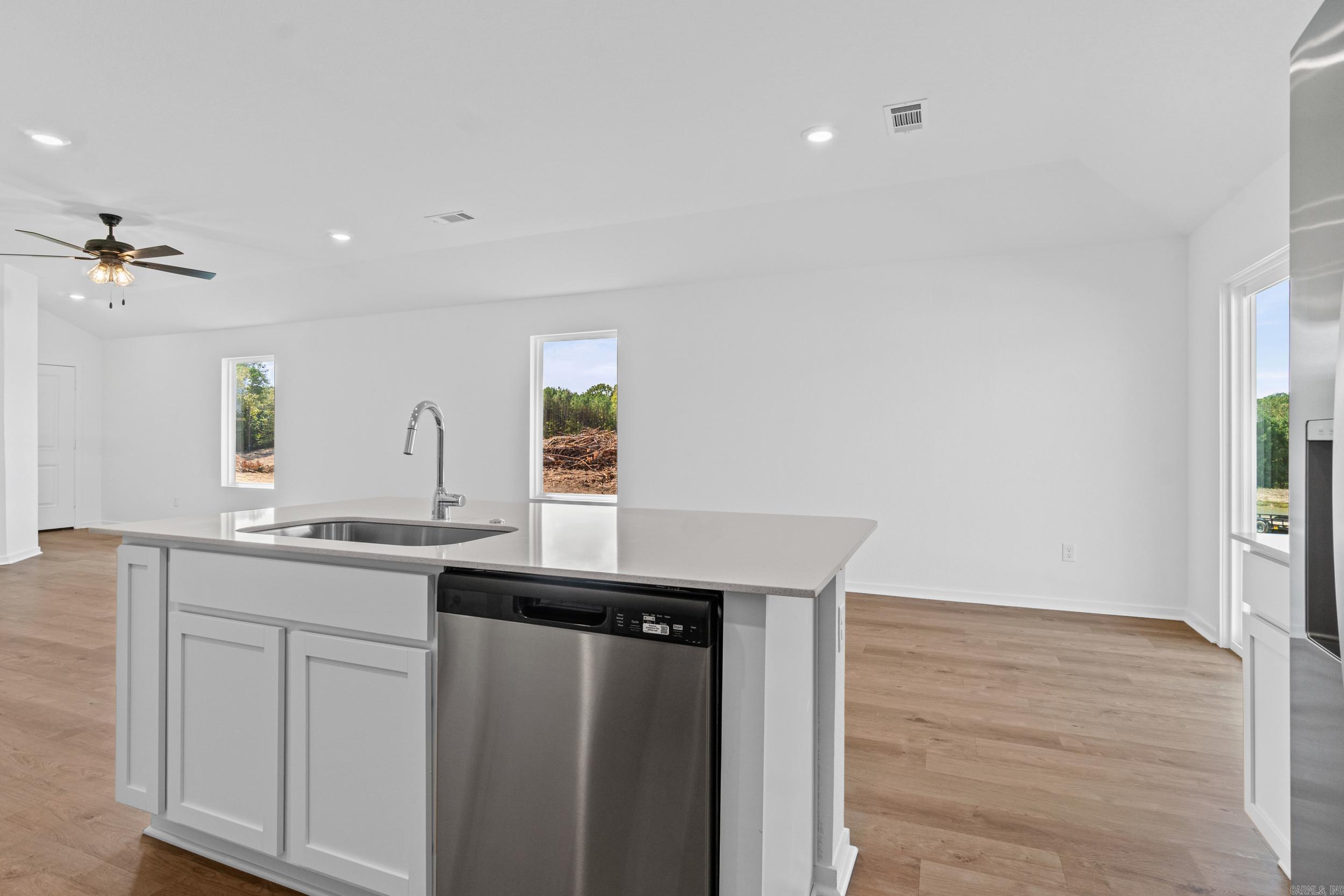 6112 Croft Avenue Property Photo 13