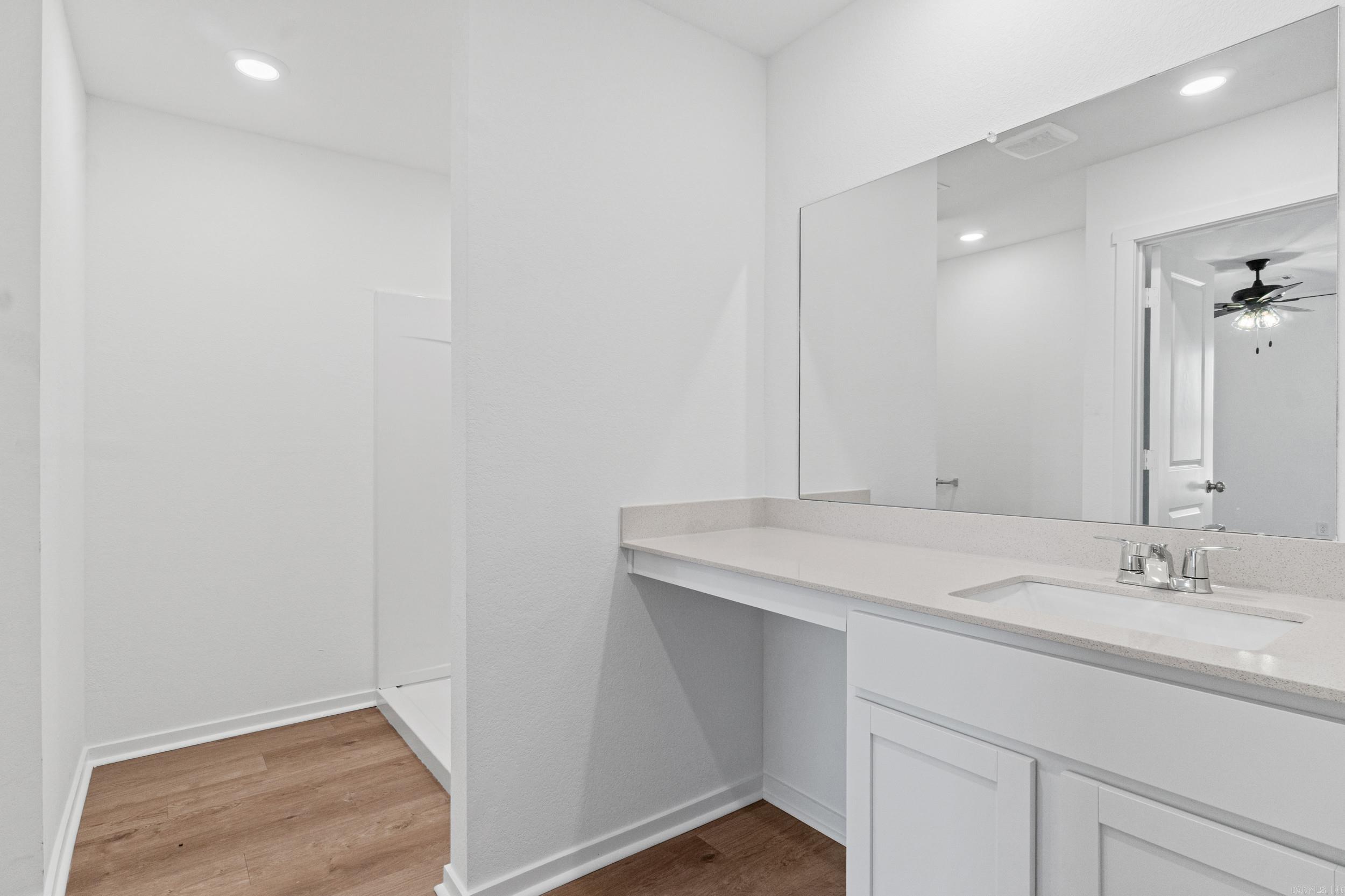 6112 Croft Avenue Property Photo 19
