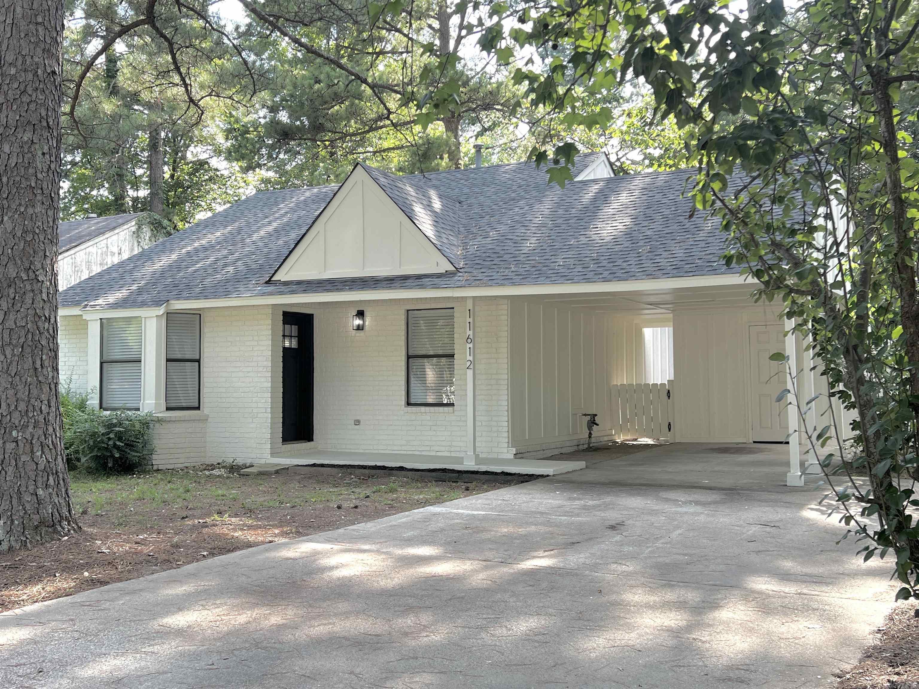 11612 Warren Road Property Photo 1