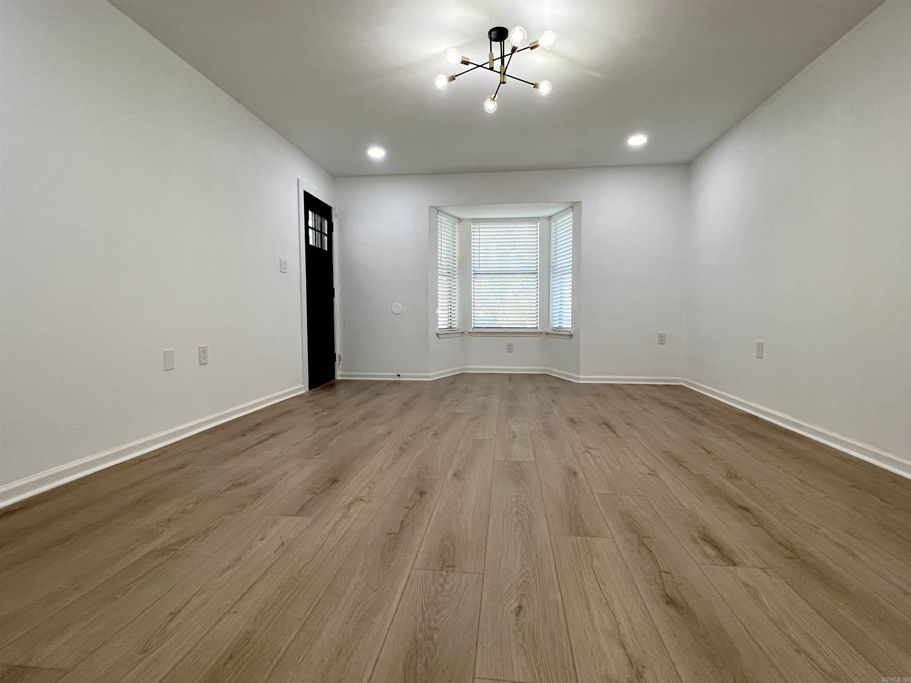 11612 Warren Road Property Photo 6