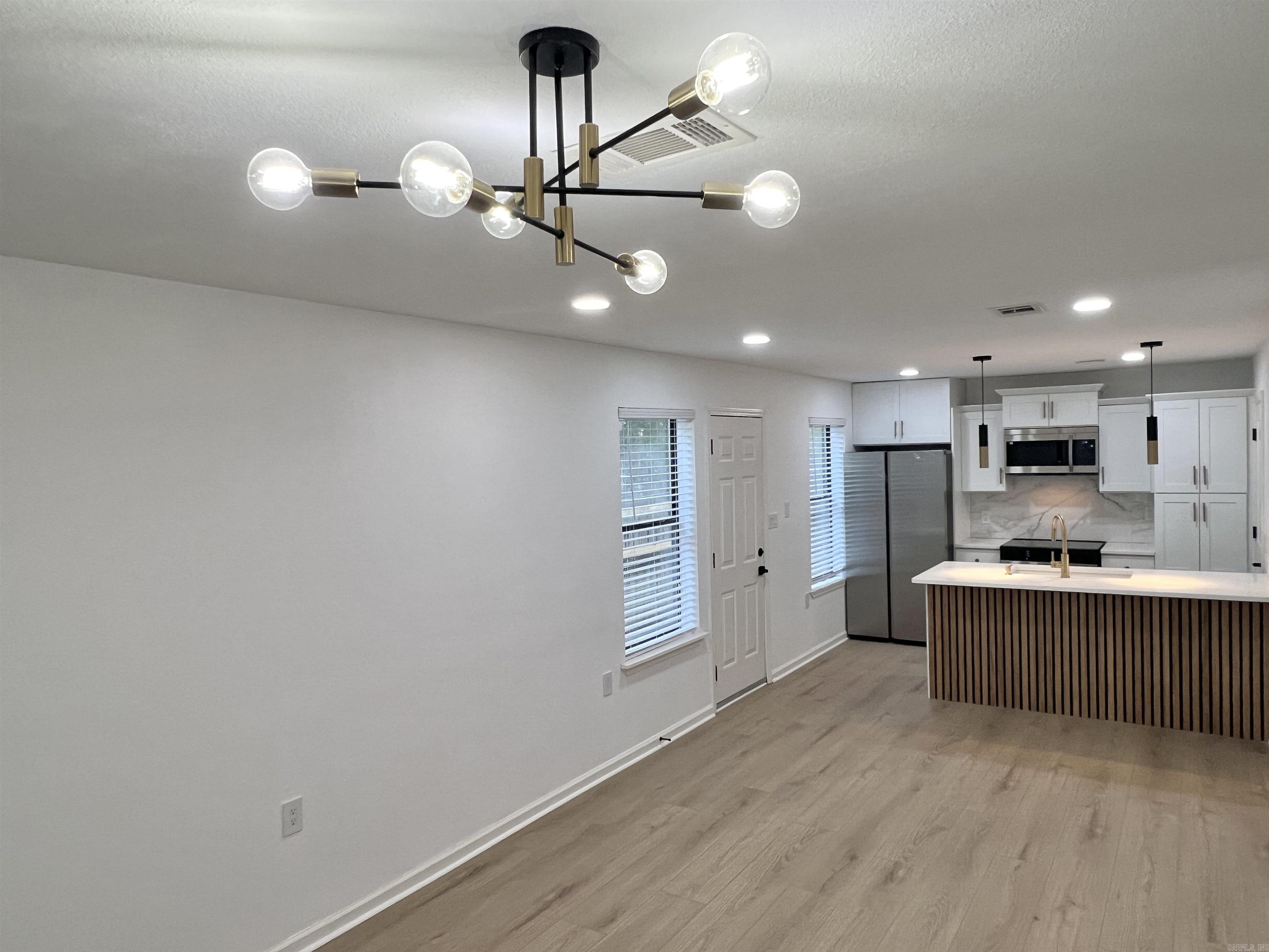 11612 Warren Road Property Photo 7