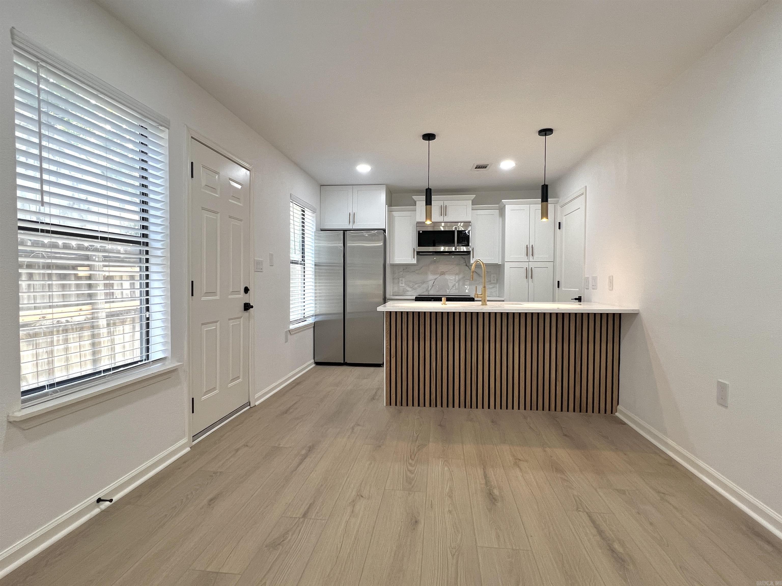 11612 Warren Road Property Photo 8