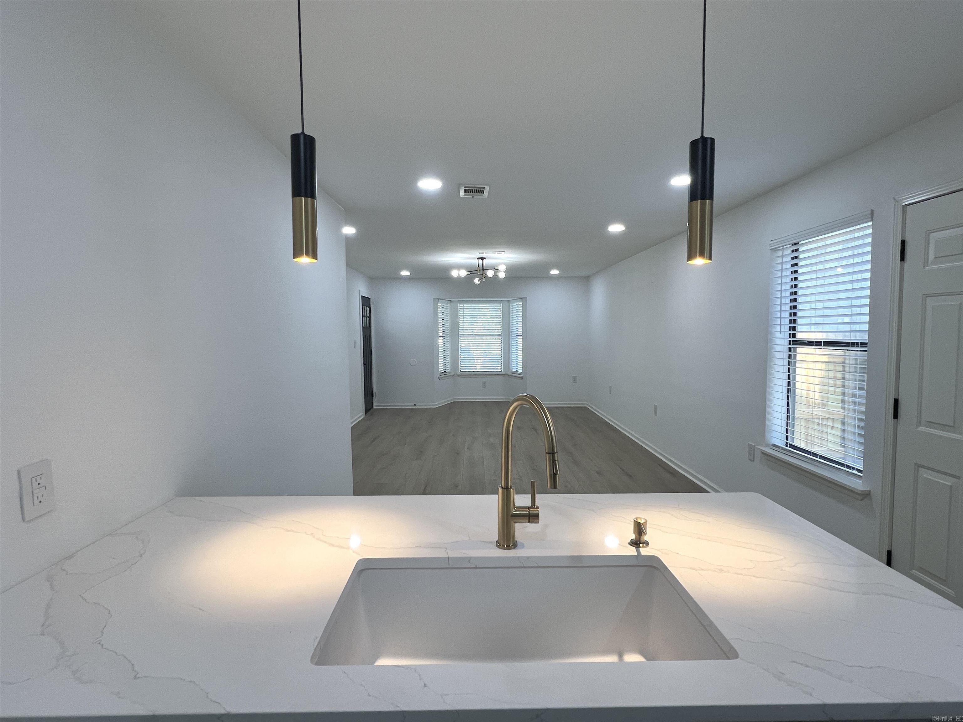 11612 Warren Road Property Photo 10