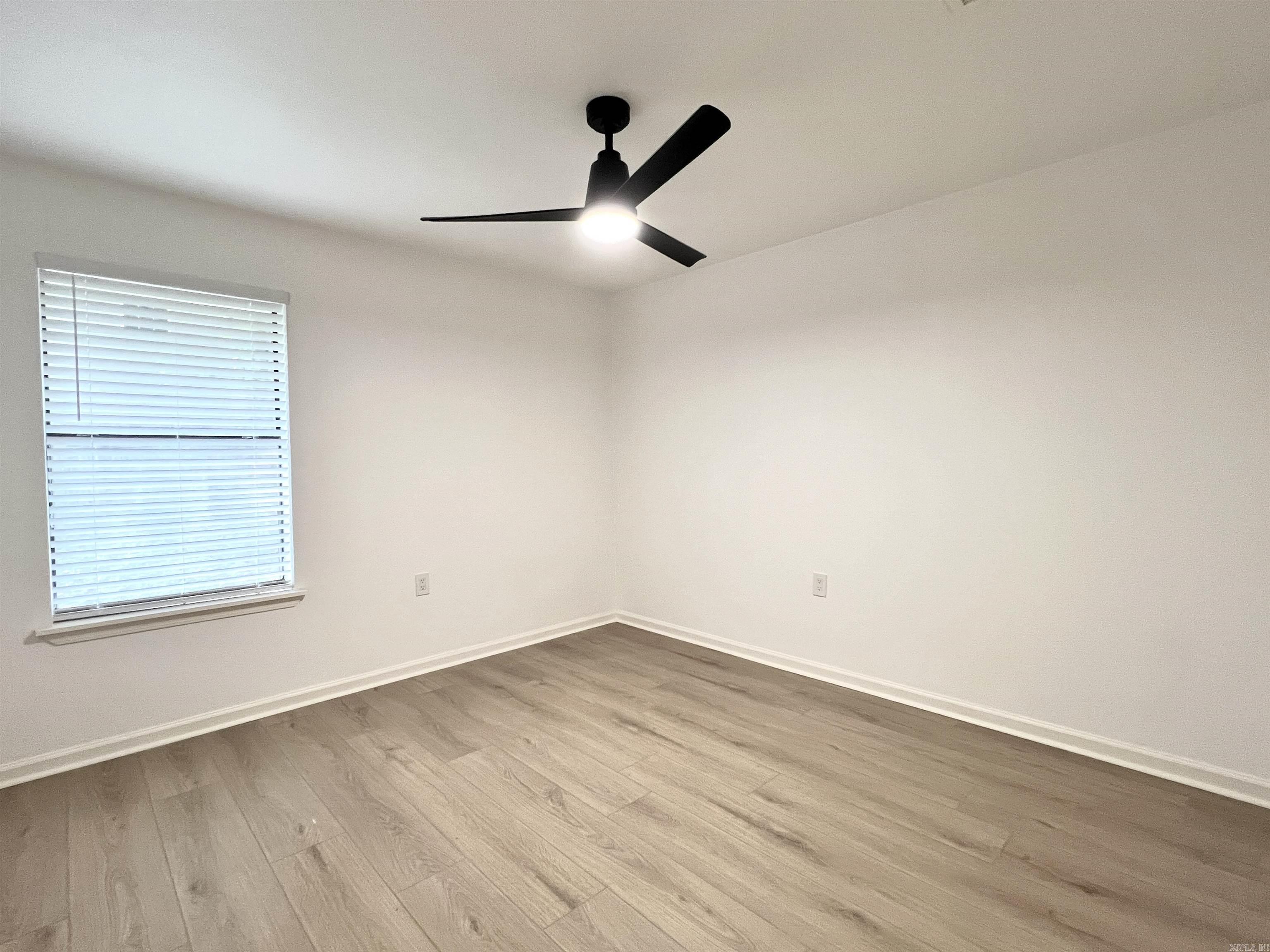11612 Warren Road Property Photo 24