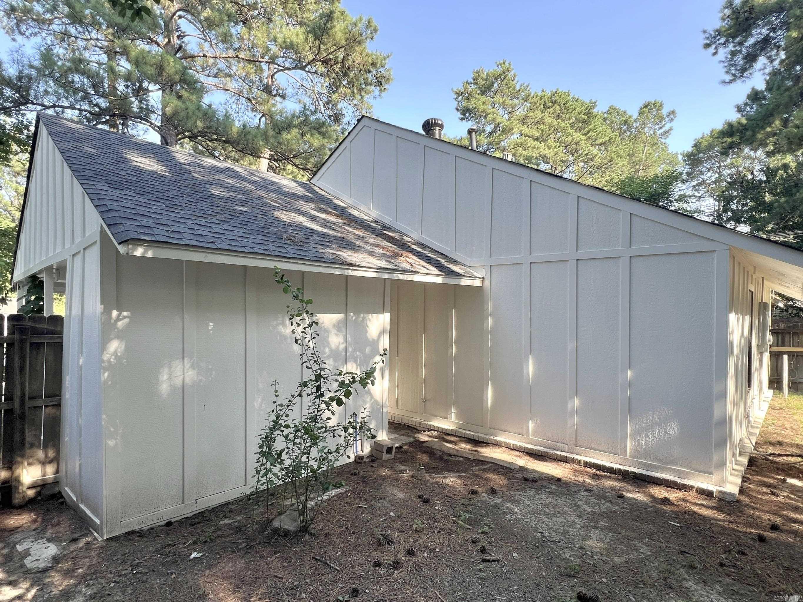 11612 Warren Road Property Photo 39