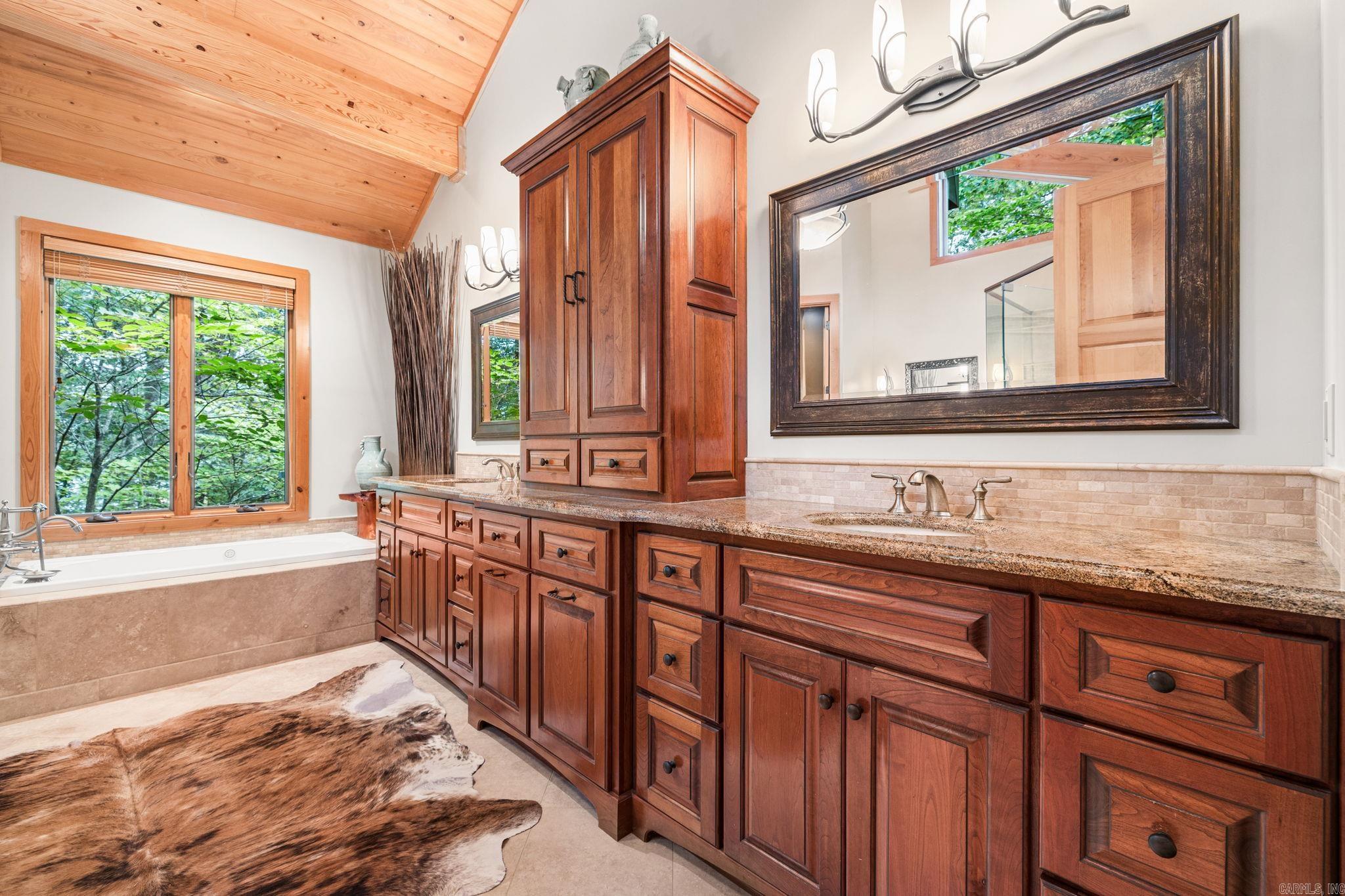1580 Tannenbaum Road Property Photo 16
