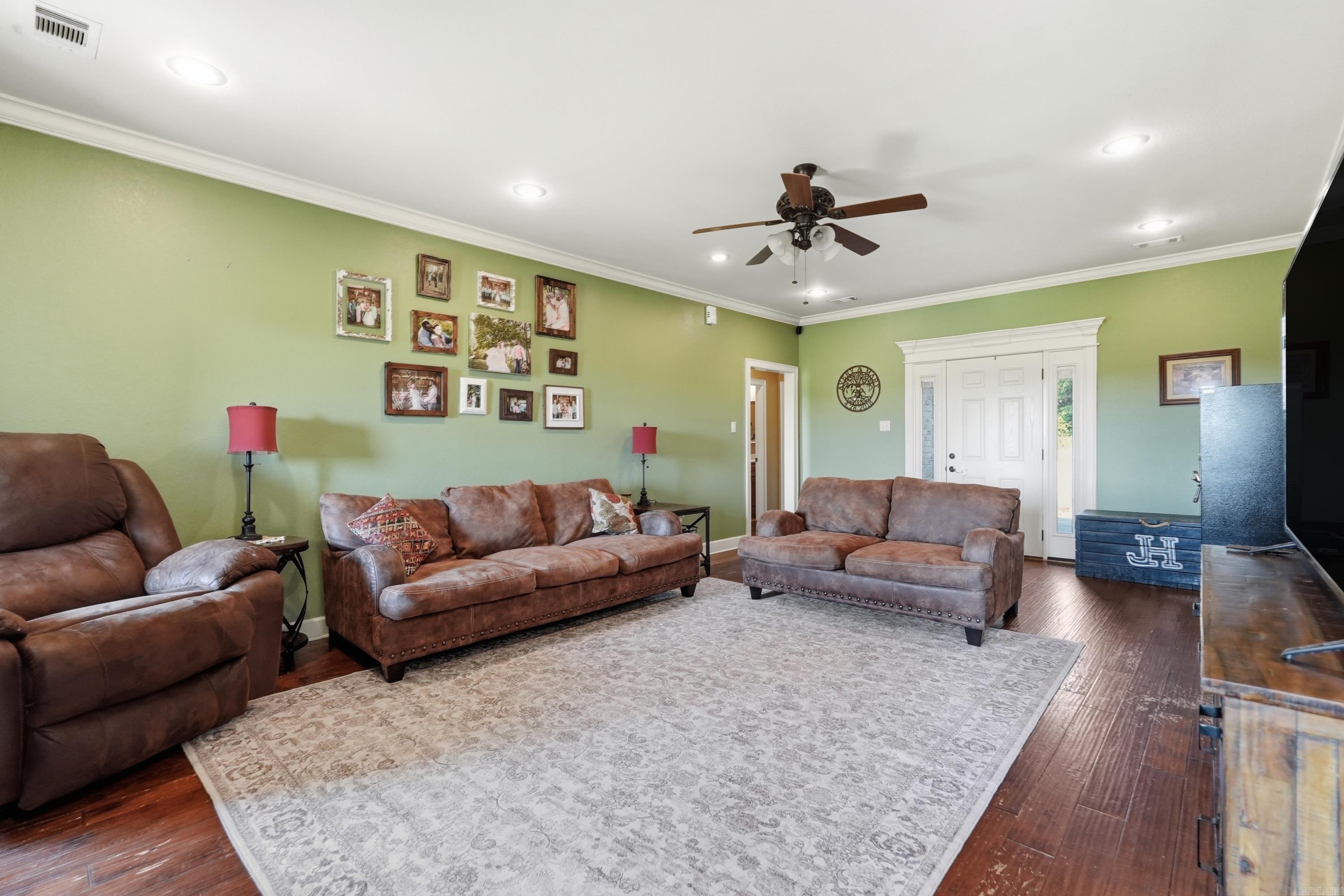 10 Parkway Road Property Photo 5