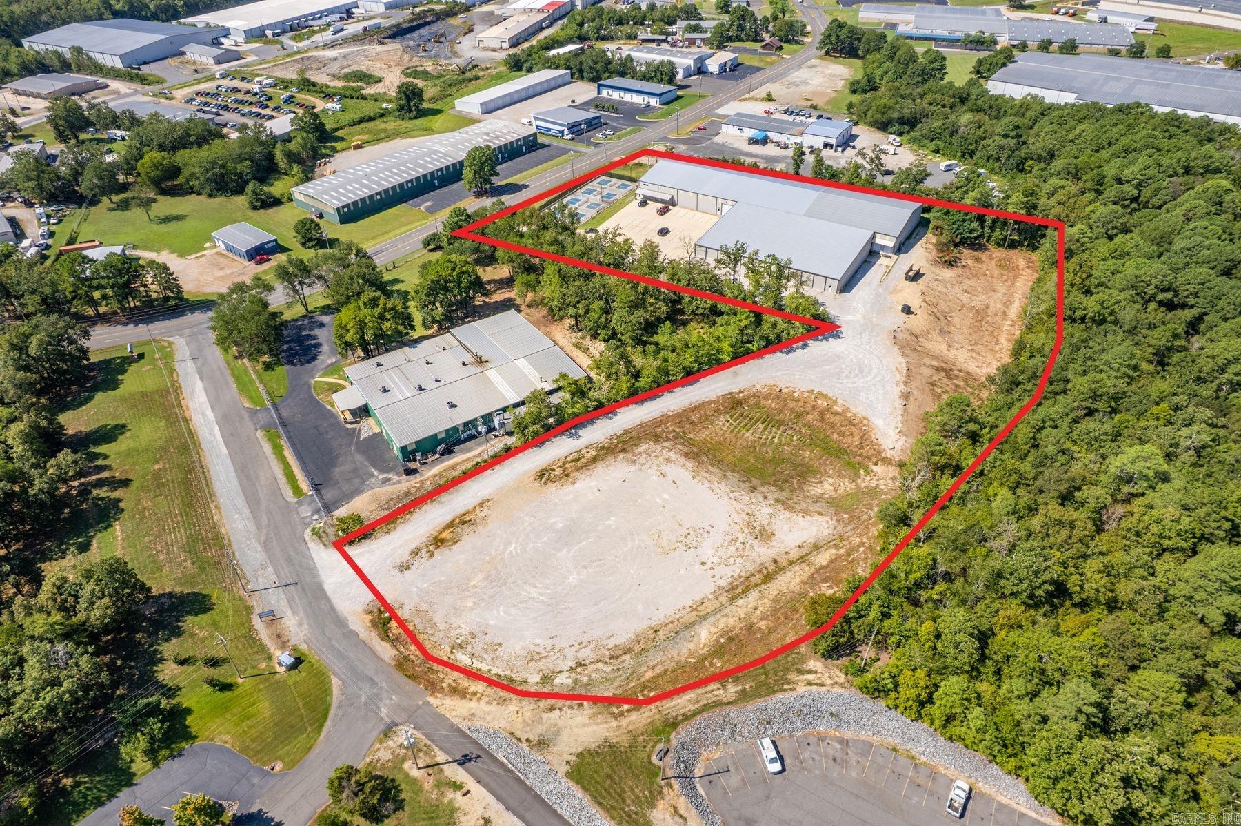 736 (10k-sf) Mid America Boulevard Property Photo 3