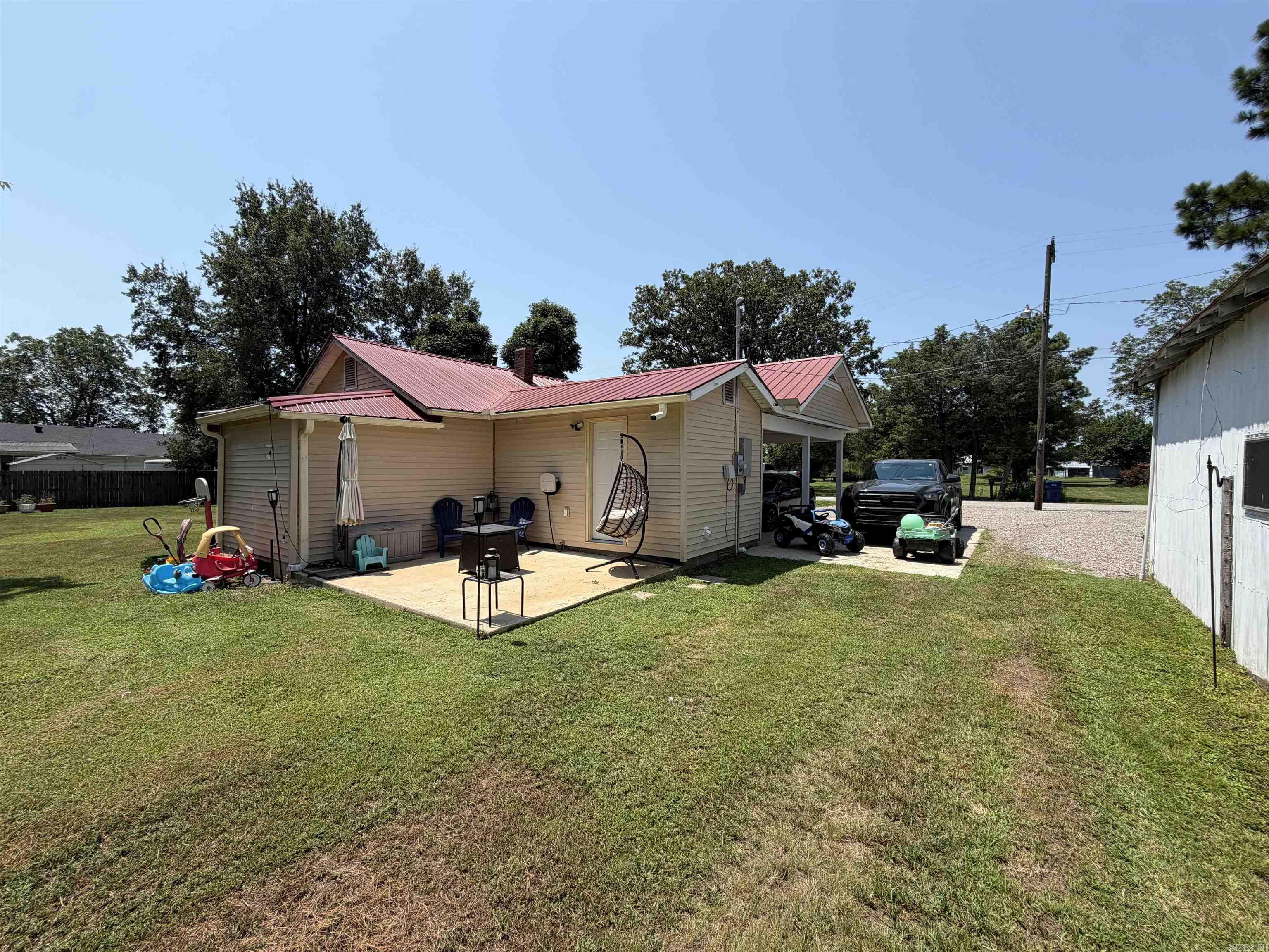1205 S Dodd Street Property Photo 8