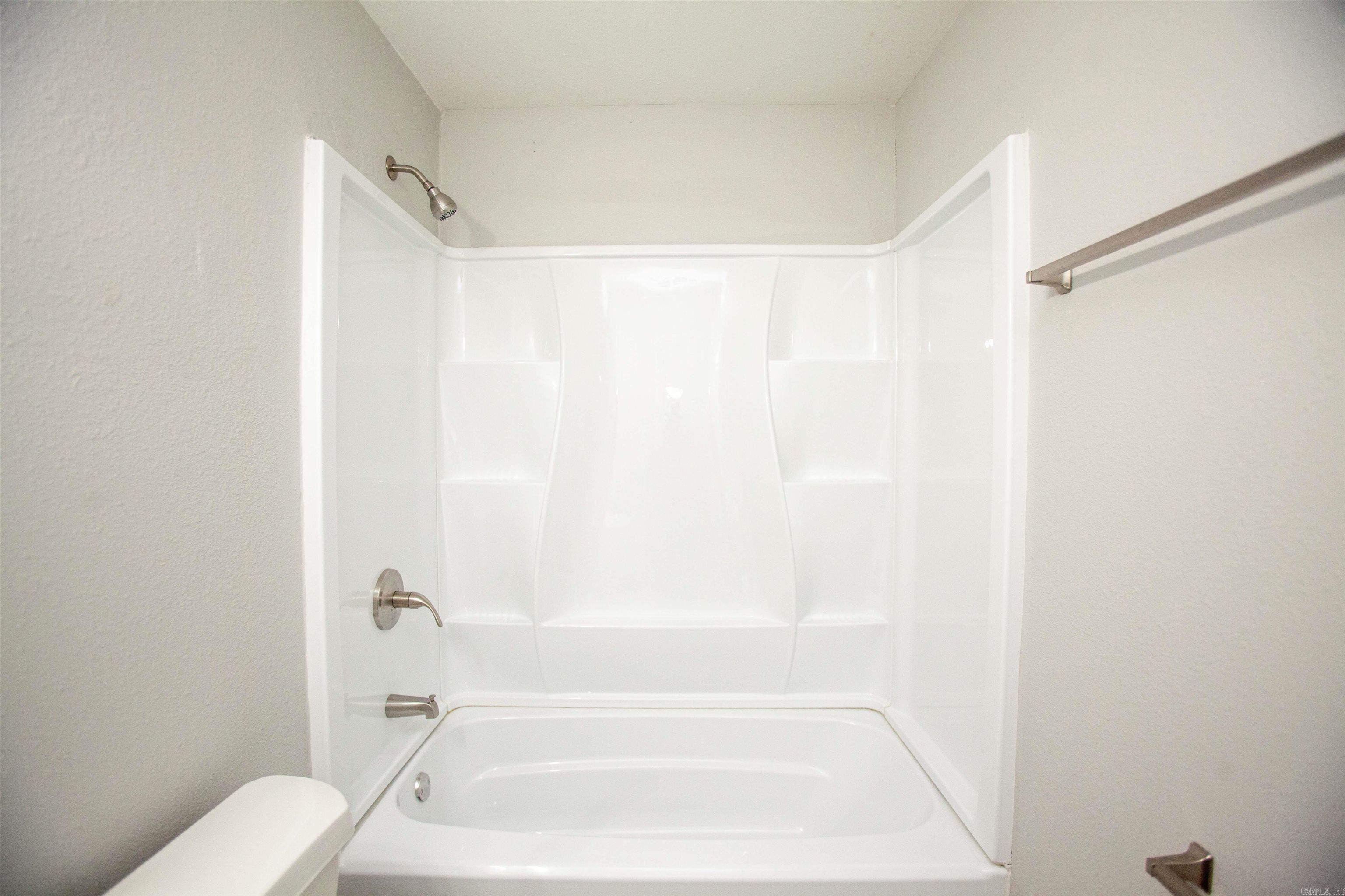 7124 Twin Oaks Rd Property Photo 10