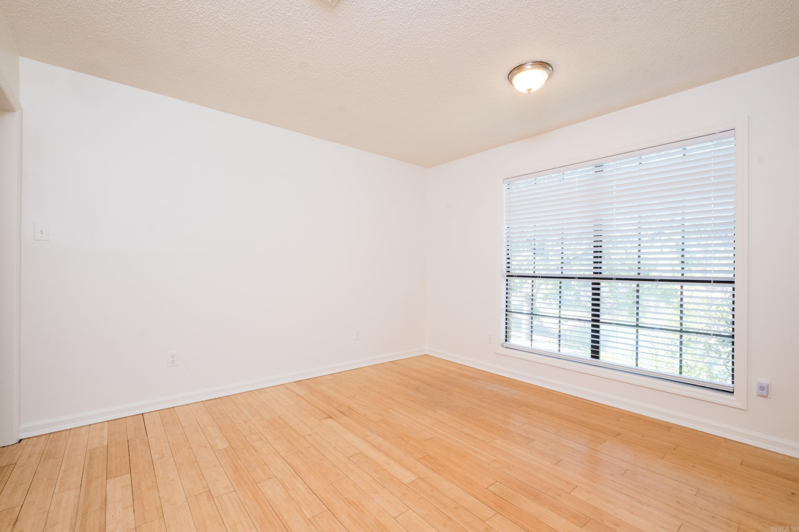 4200 Edgemere Property Photo 19