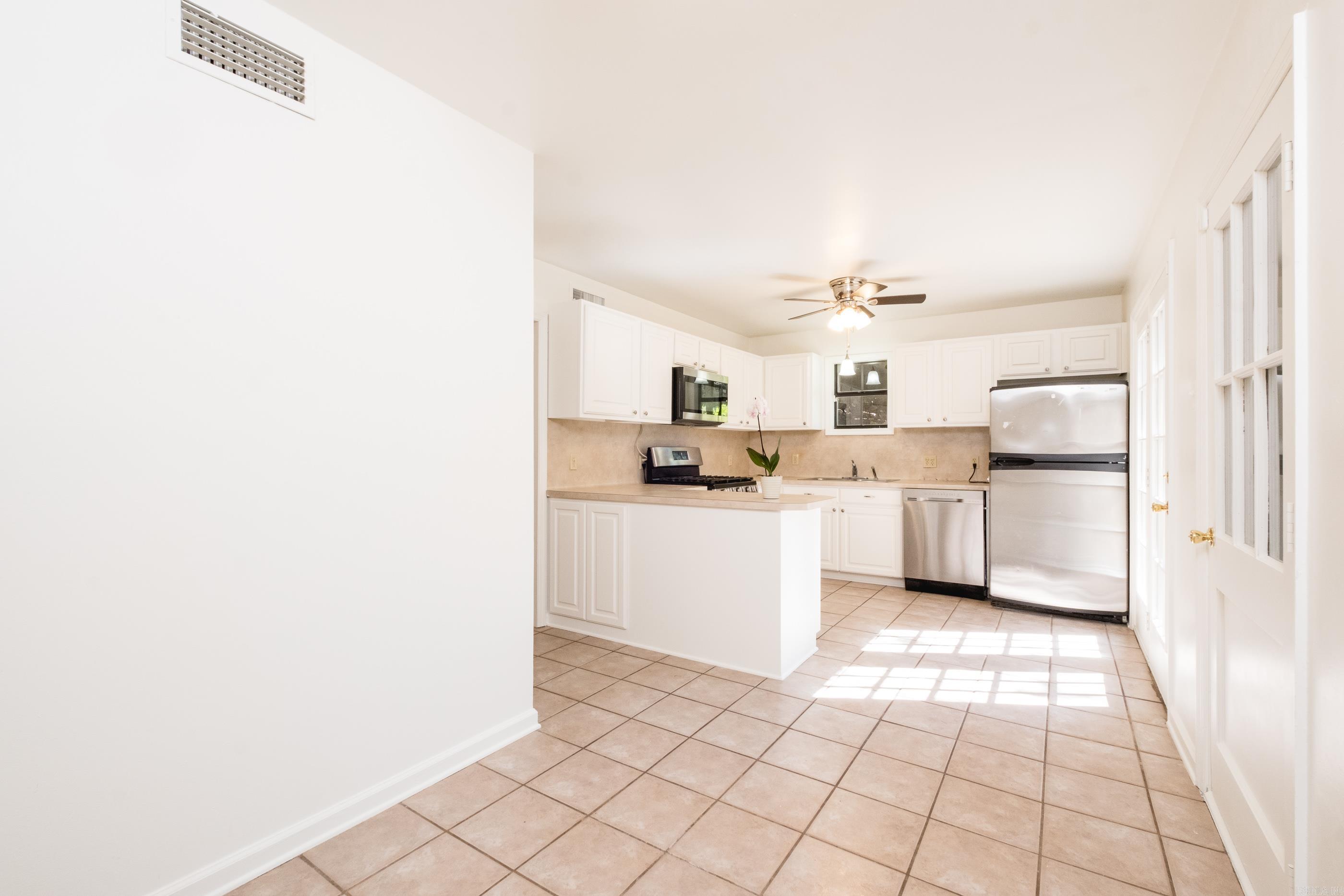 4200 Edgemere Property Photo 22