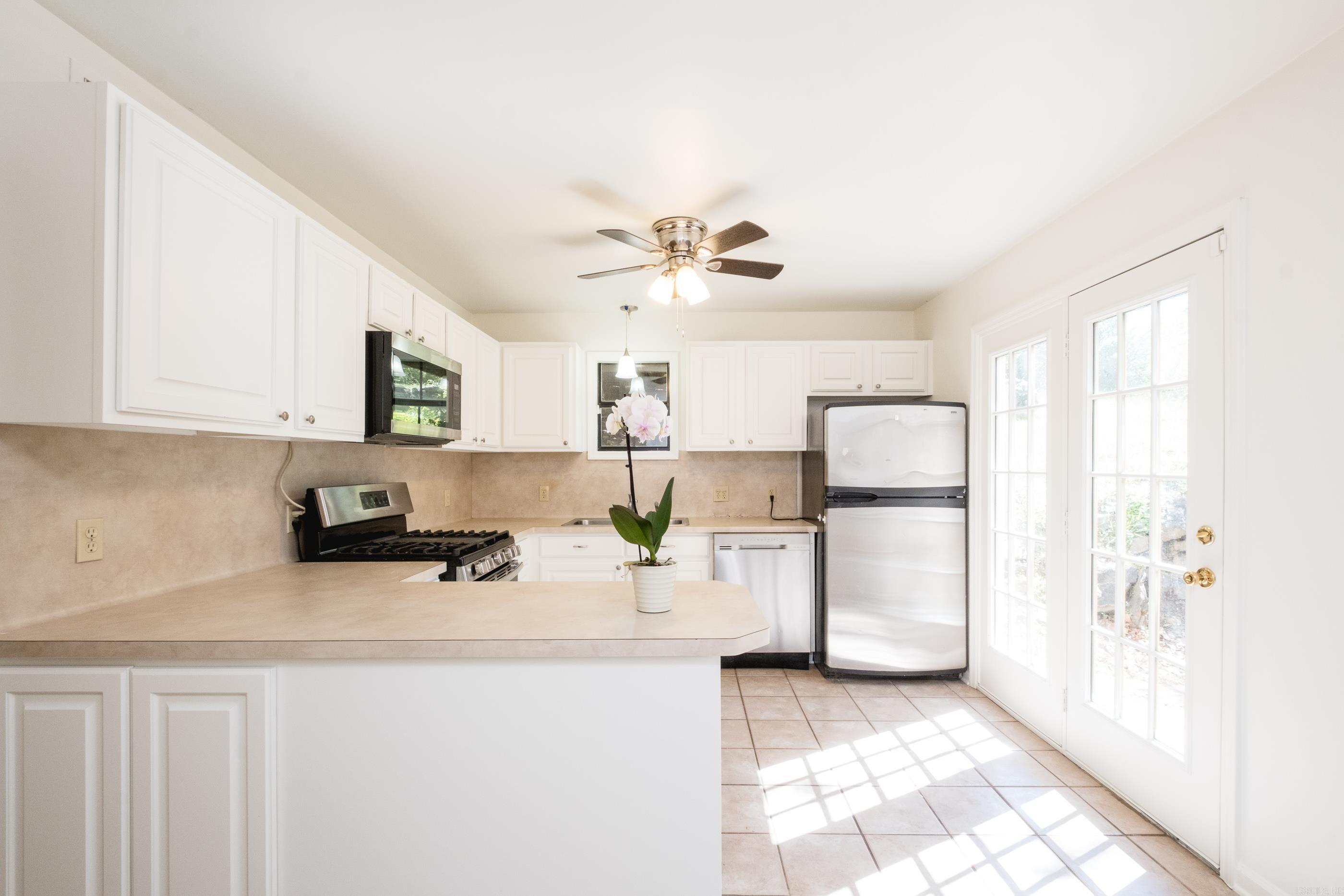 4200 Edgemere Property Photo 23