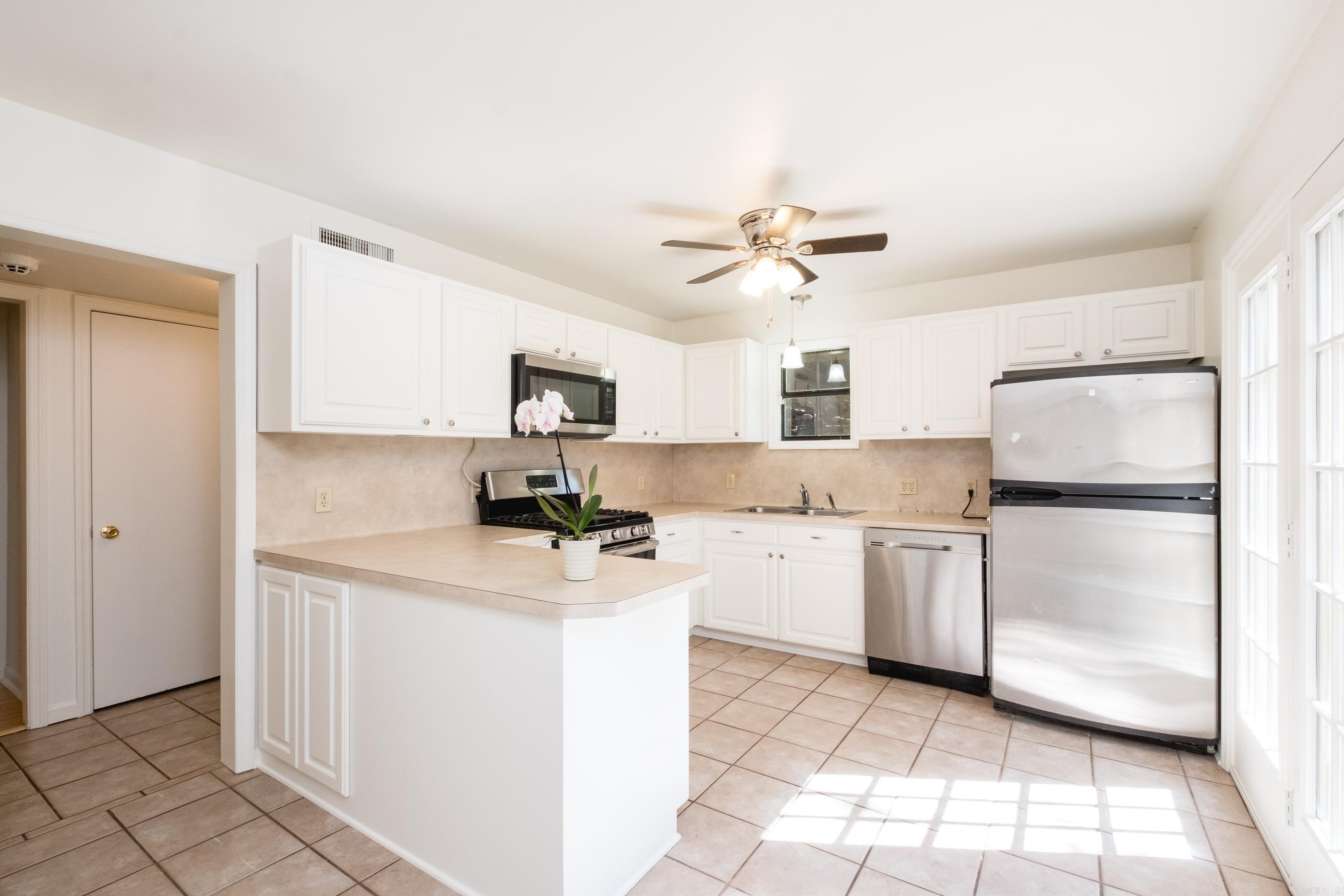 4200 Edgemere Property Photo 24