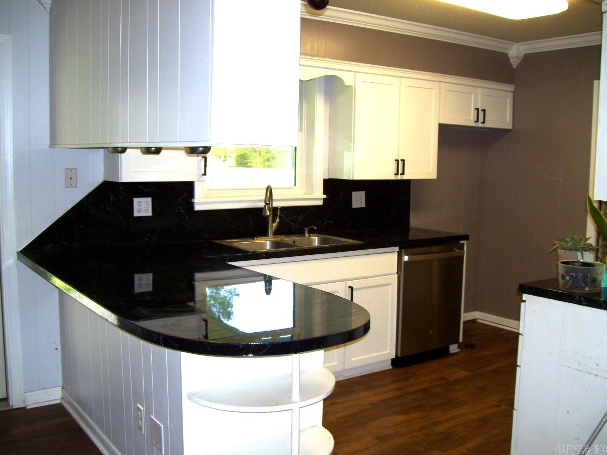 1511 Leona Drive Property Photo 8