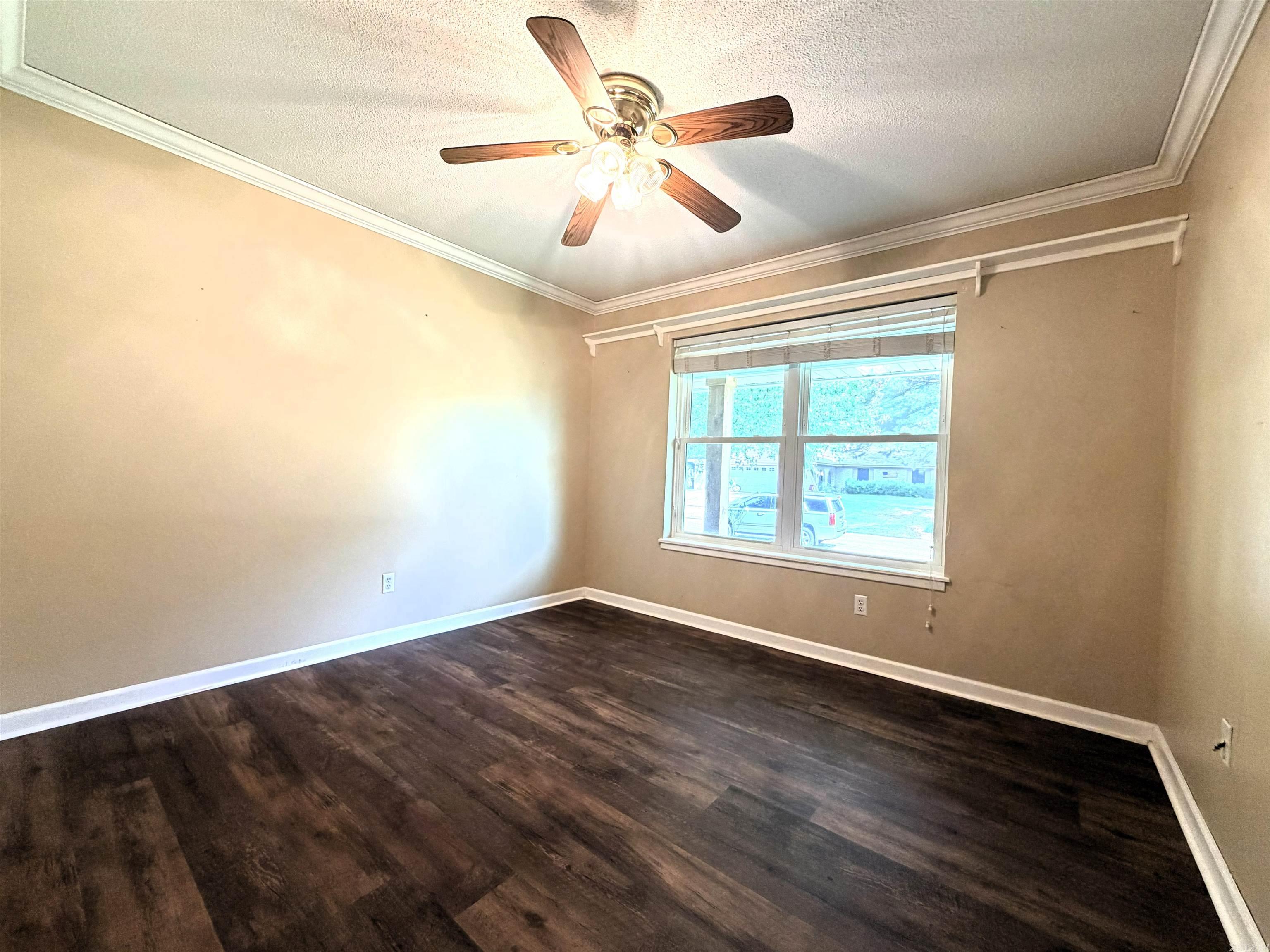 1511 Leona Drive Property Photo 10
