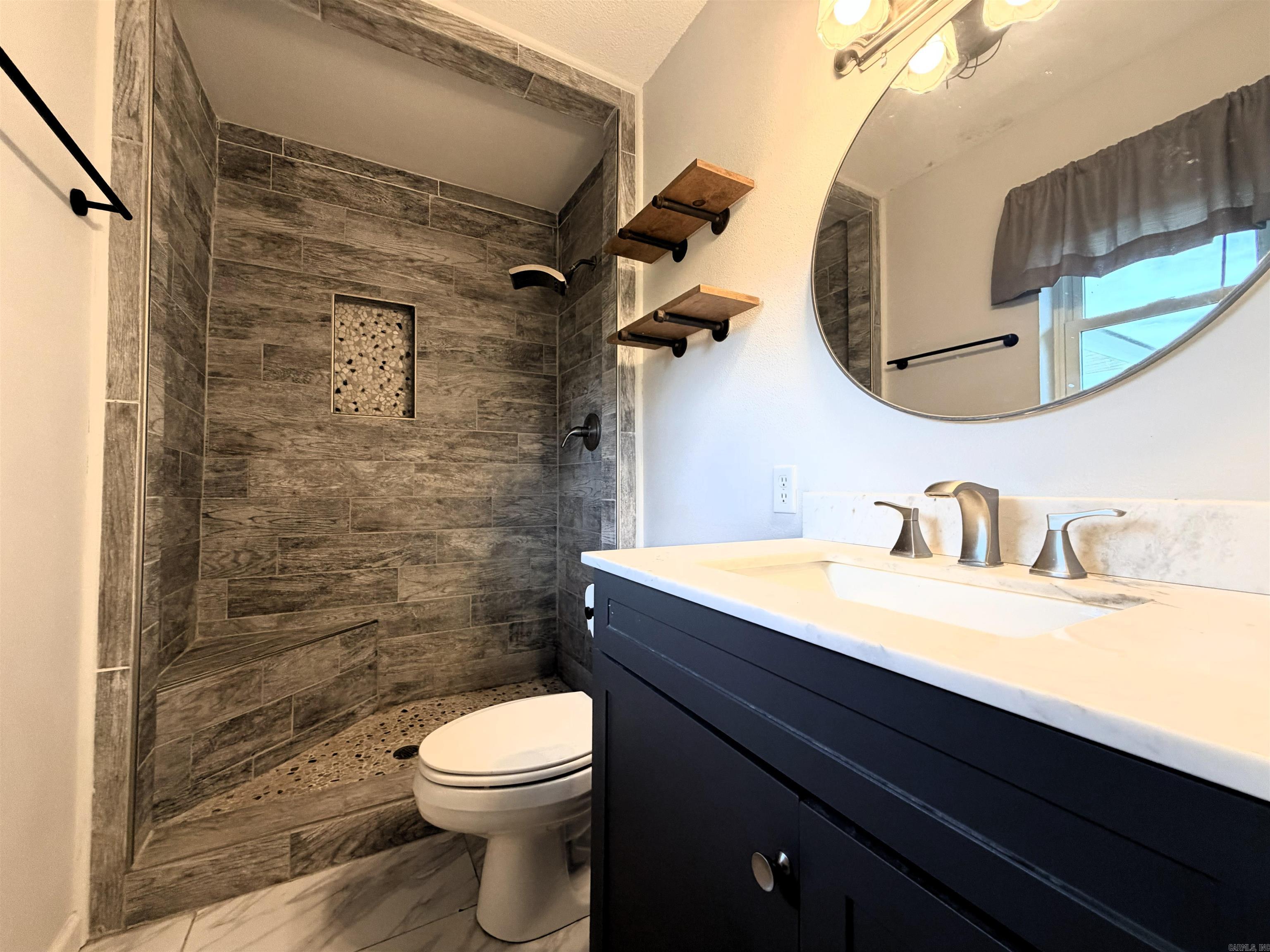 1511 Leona Drive Property Photo 13