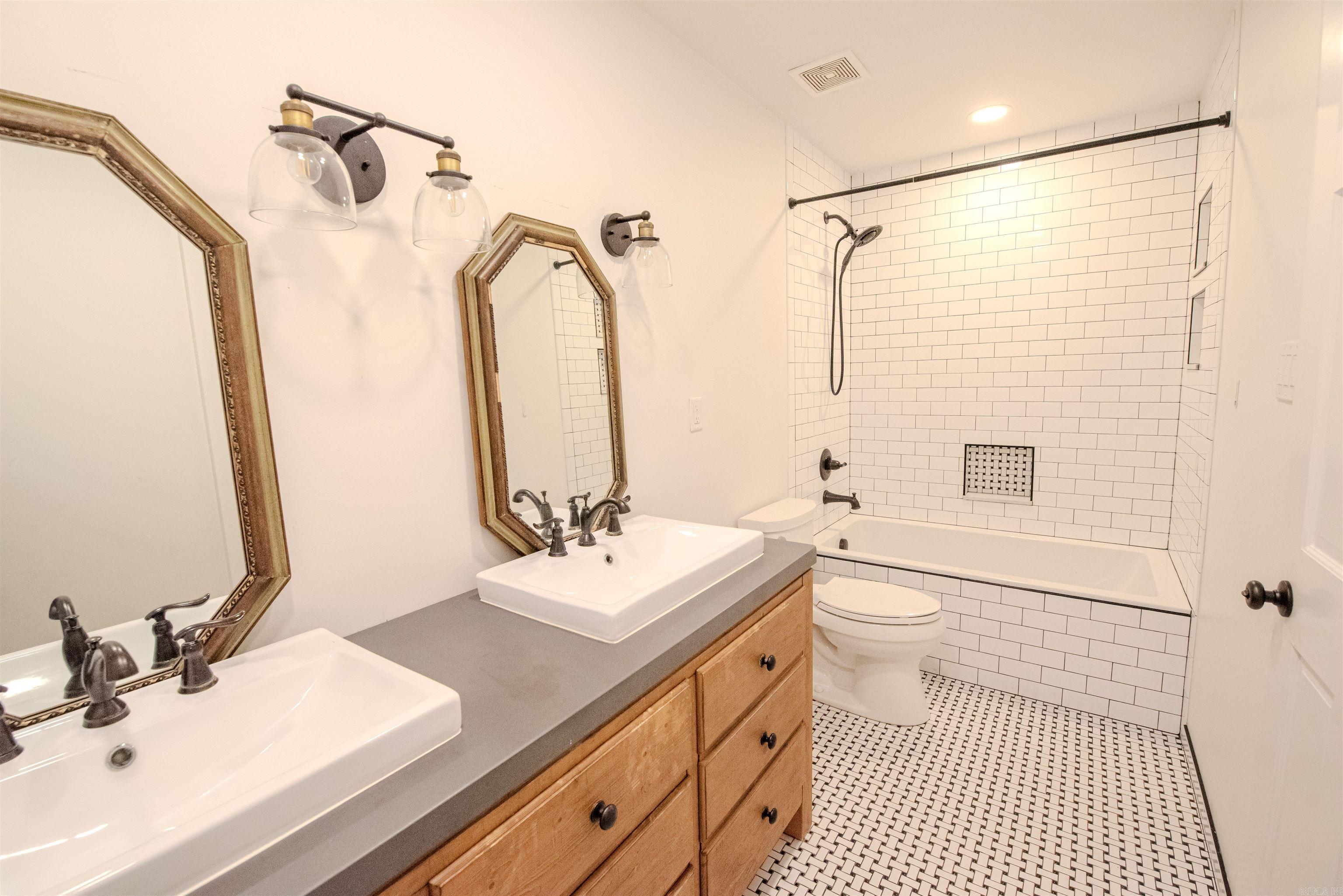 7 Chaparral Lane Property Photo 28