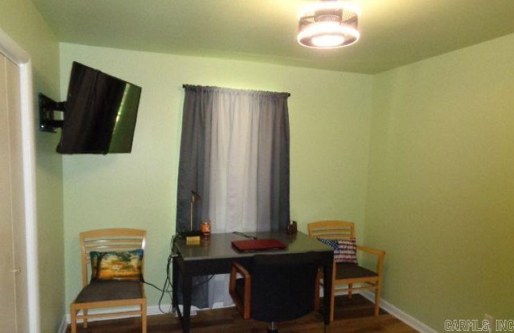 15808 Chicot Road Property Photo 5
