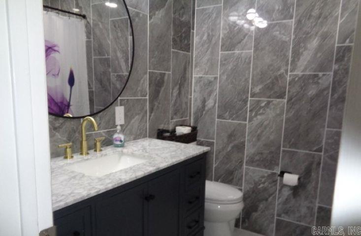 15808 Chicot Road Property Photo 7