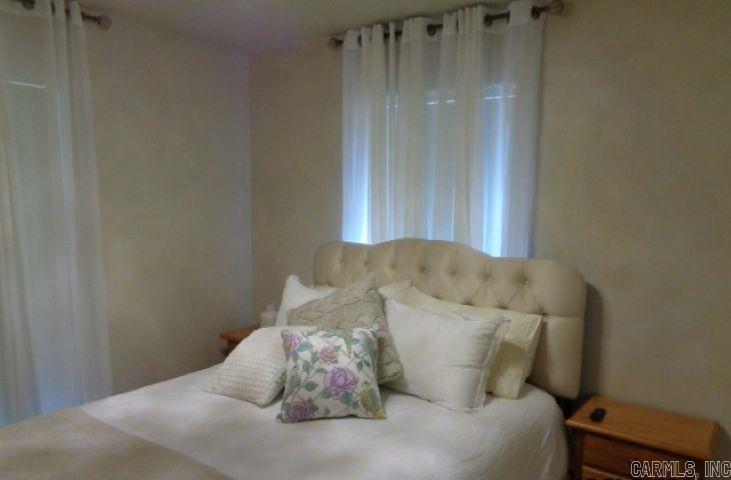 15808 Chicot Road Property Photo 9