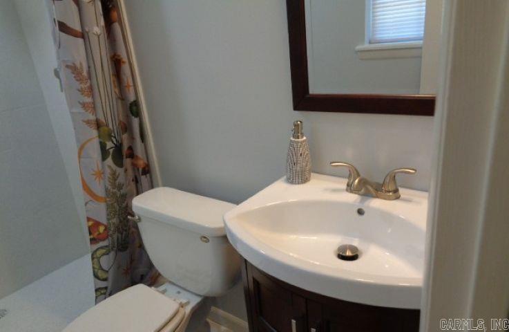 15808 Chicot Road Property Photo 13