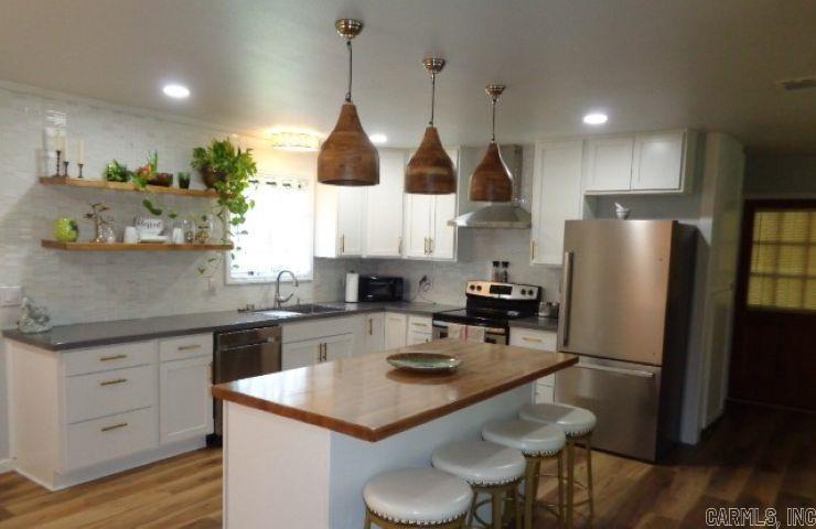 15808 Chicot Road Property Photo 24