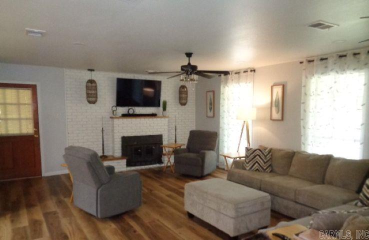 15808 Chicot Road Property Photo 25