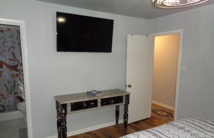 15808 Chicot Road Property Photo 29